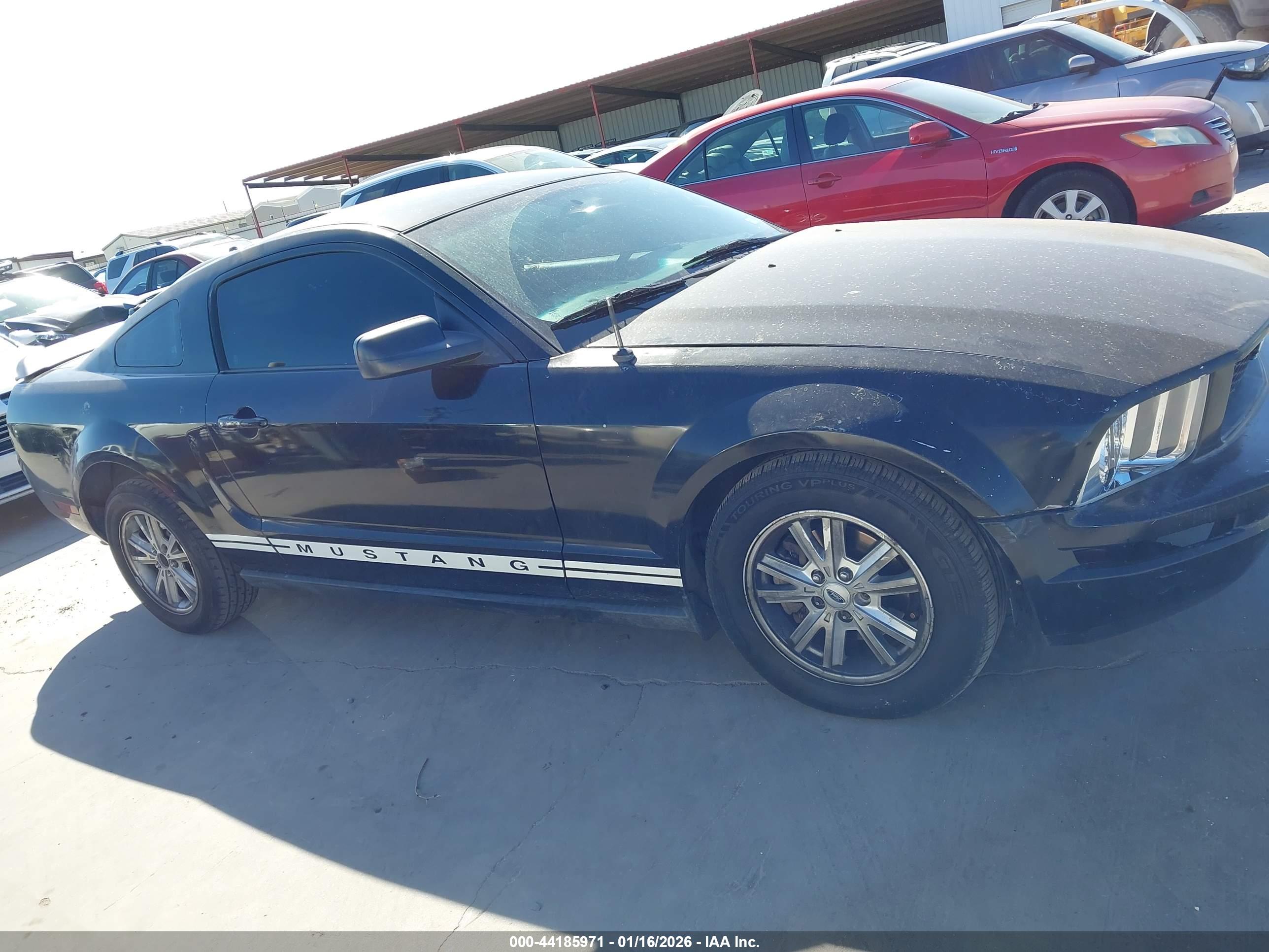 FORD MUSTANG image 5