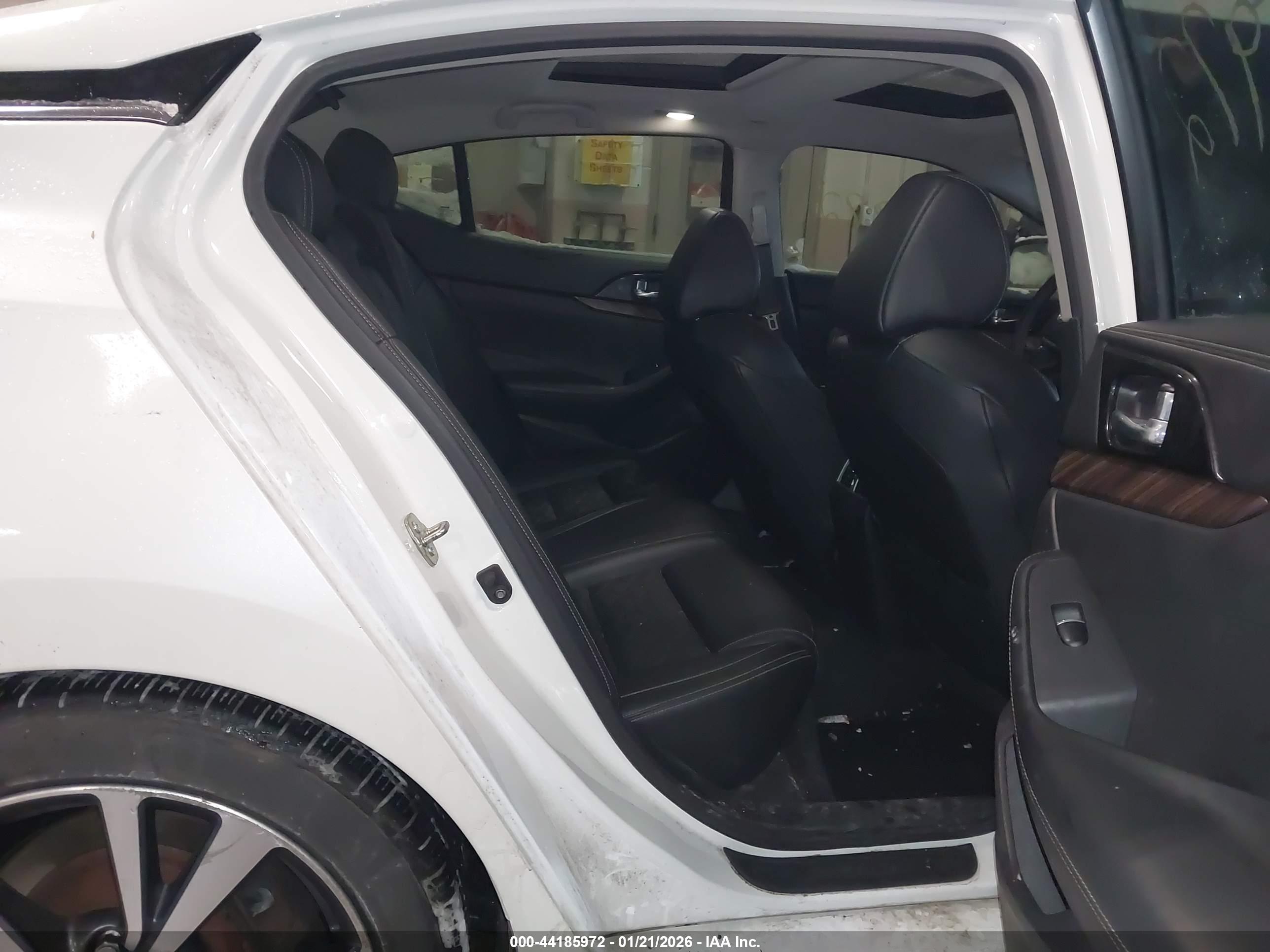 NISSAN MAXIMA image 8
