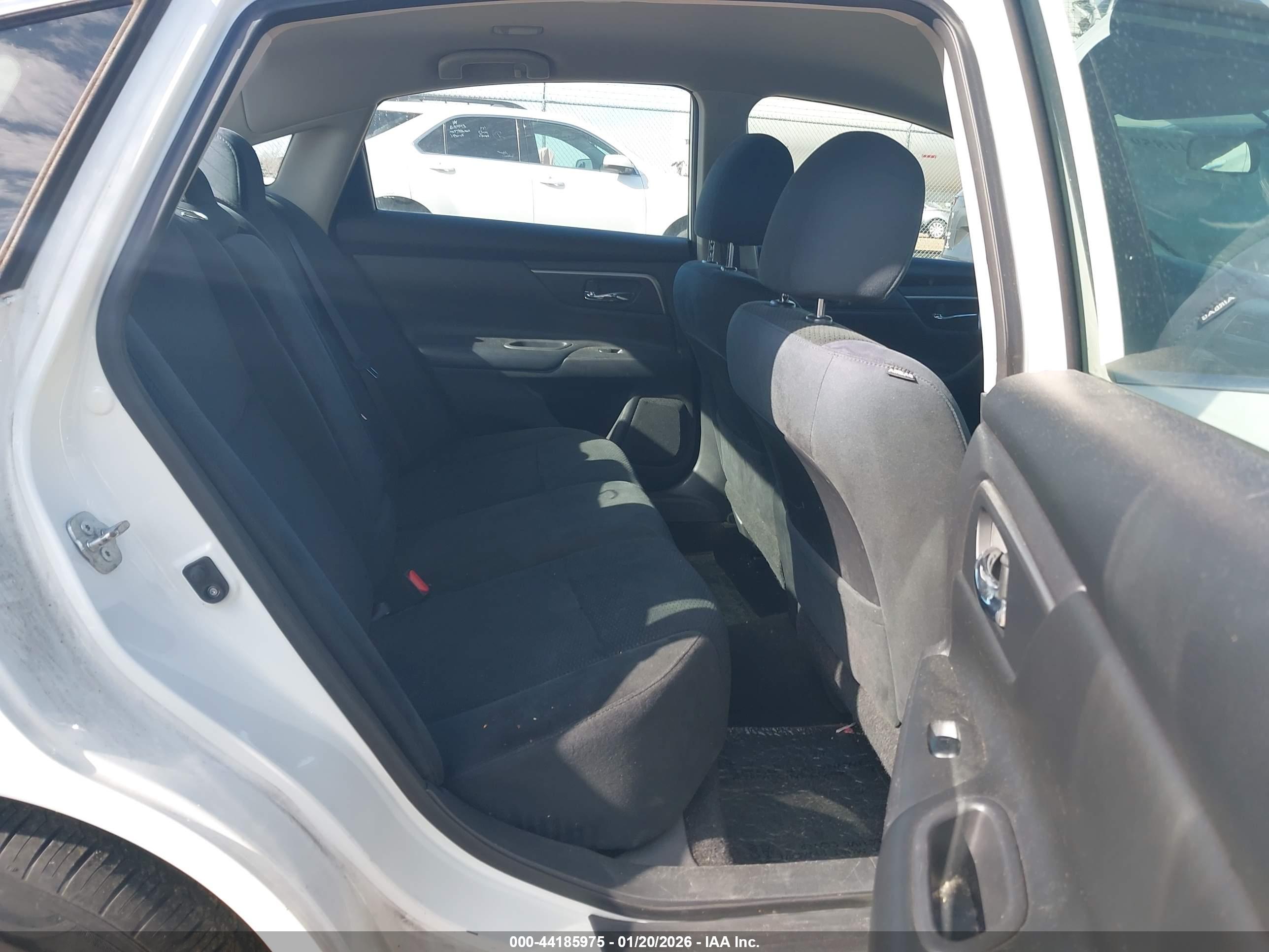 NISSAN ALTIMA image 8