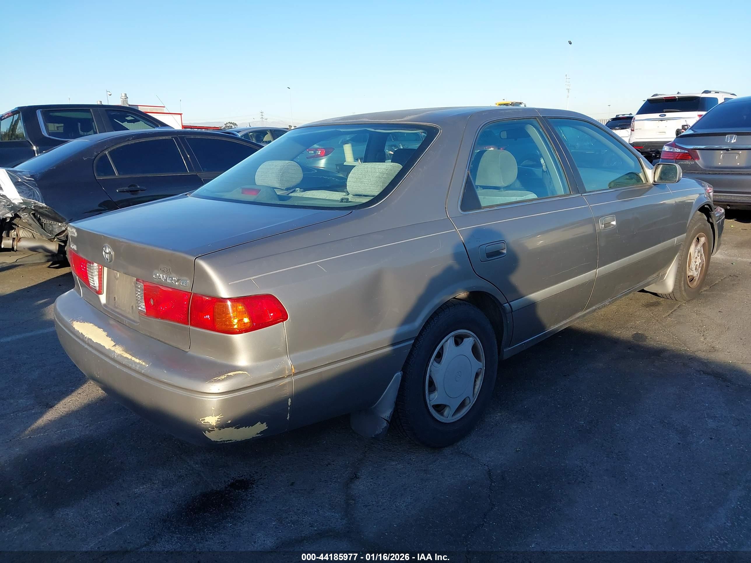TOYOTA CAMRY image 4