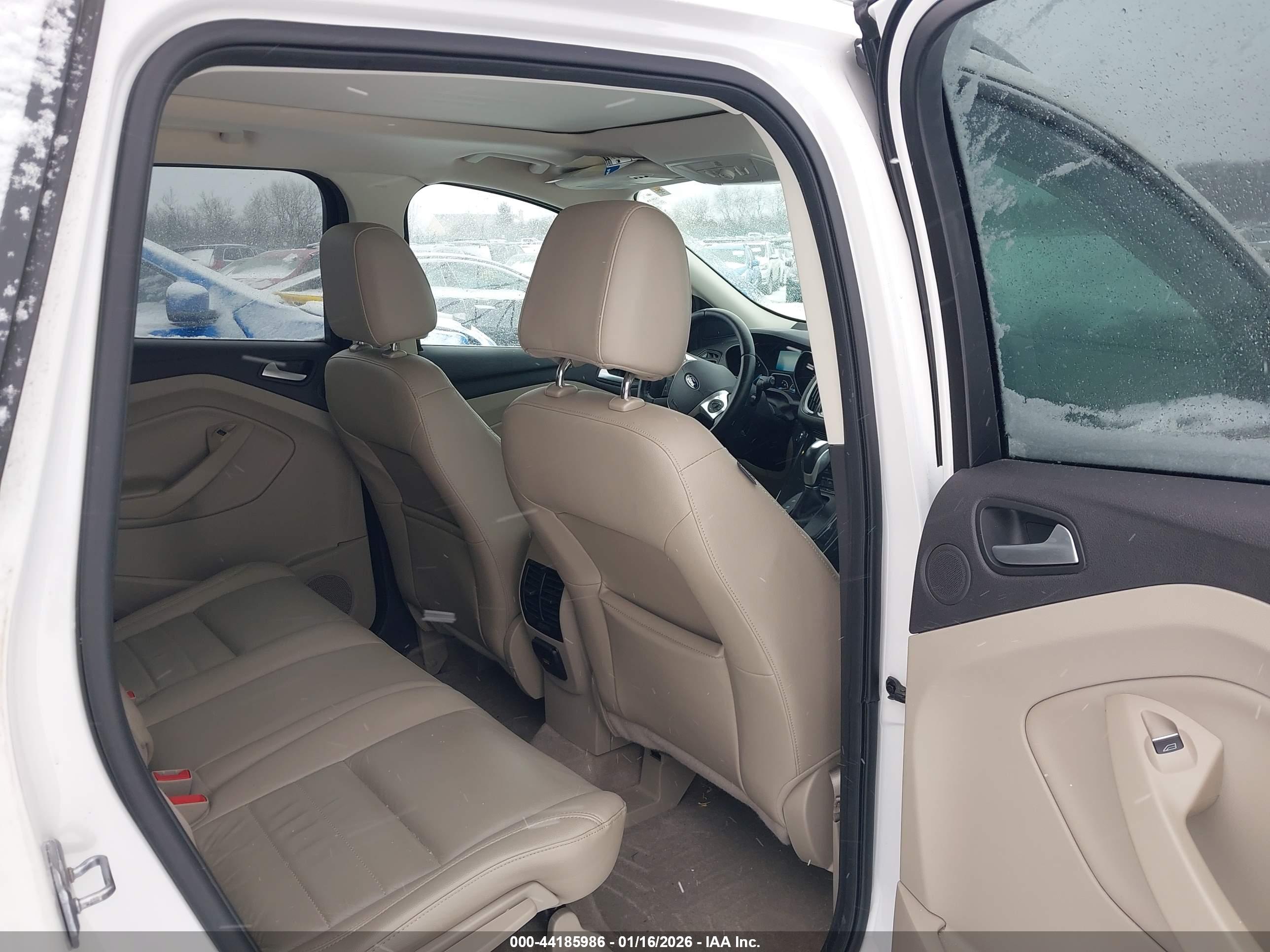 FORD ESCAPE image 8
