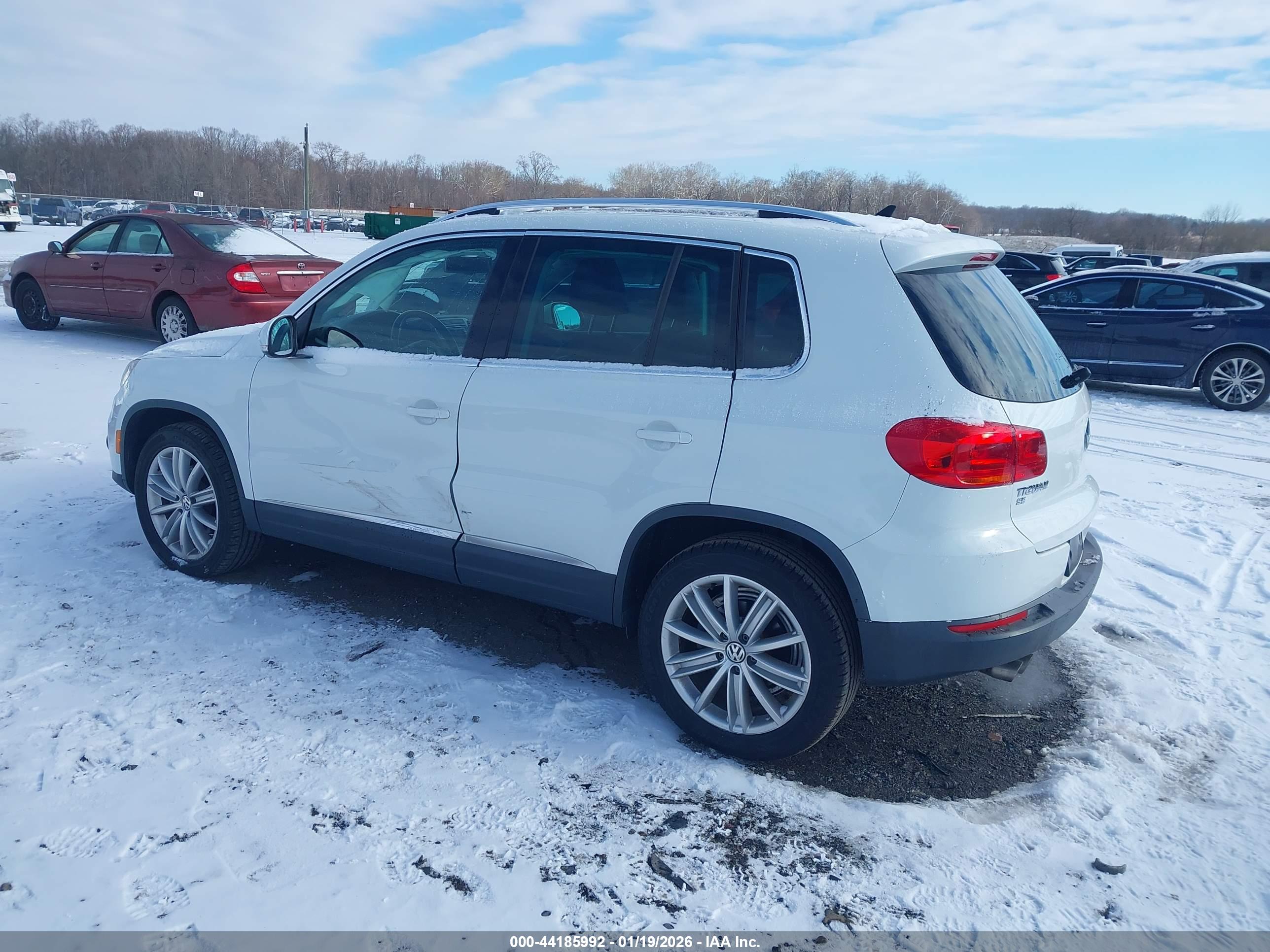 VOLKSWAGEN TIGUAN image 3