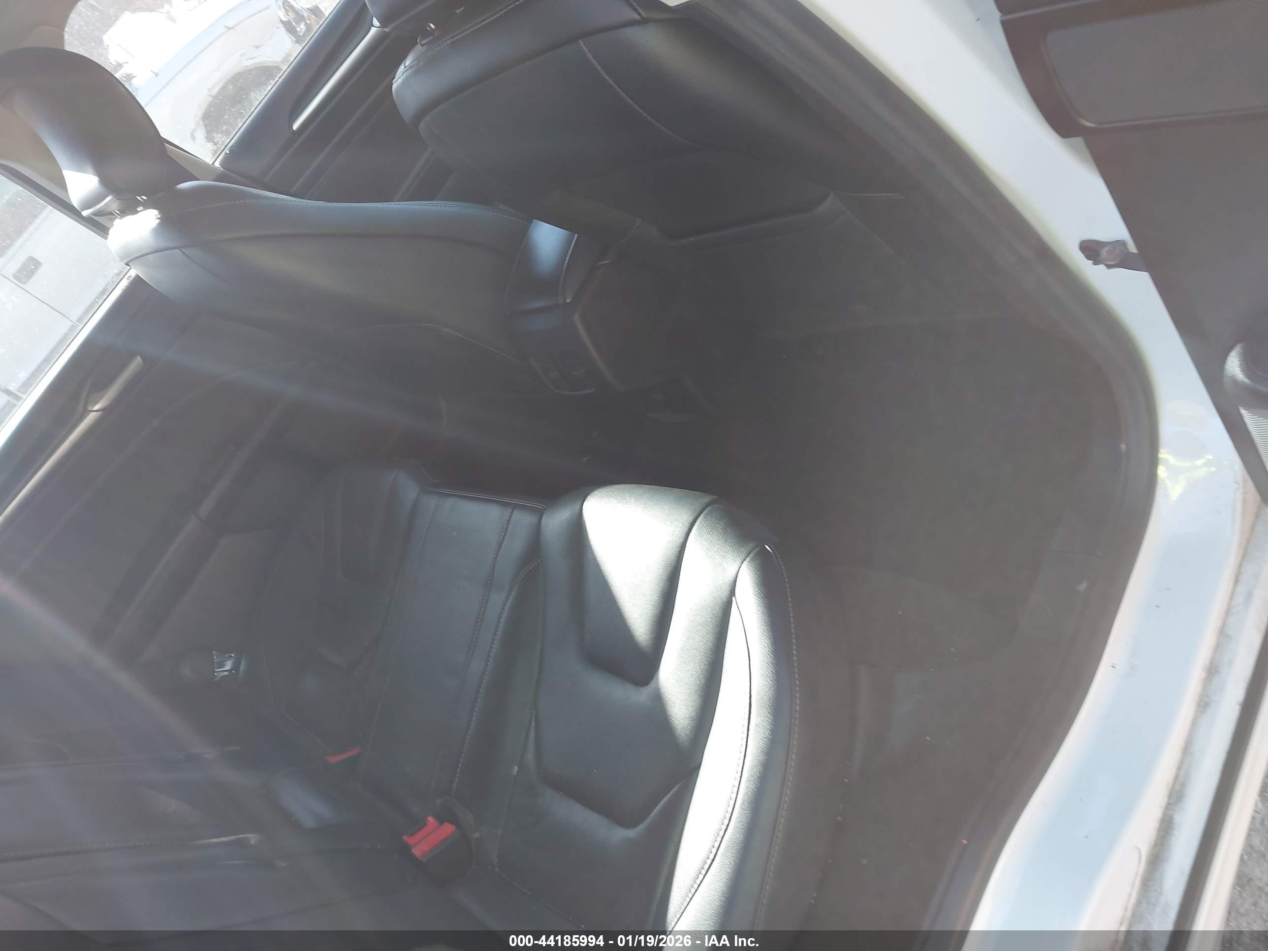 FORD FUSION image 8