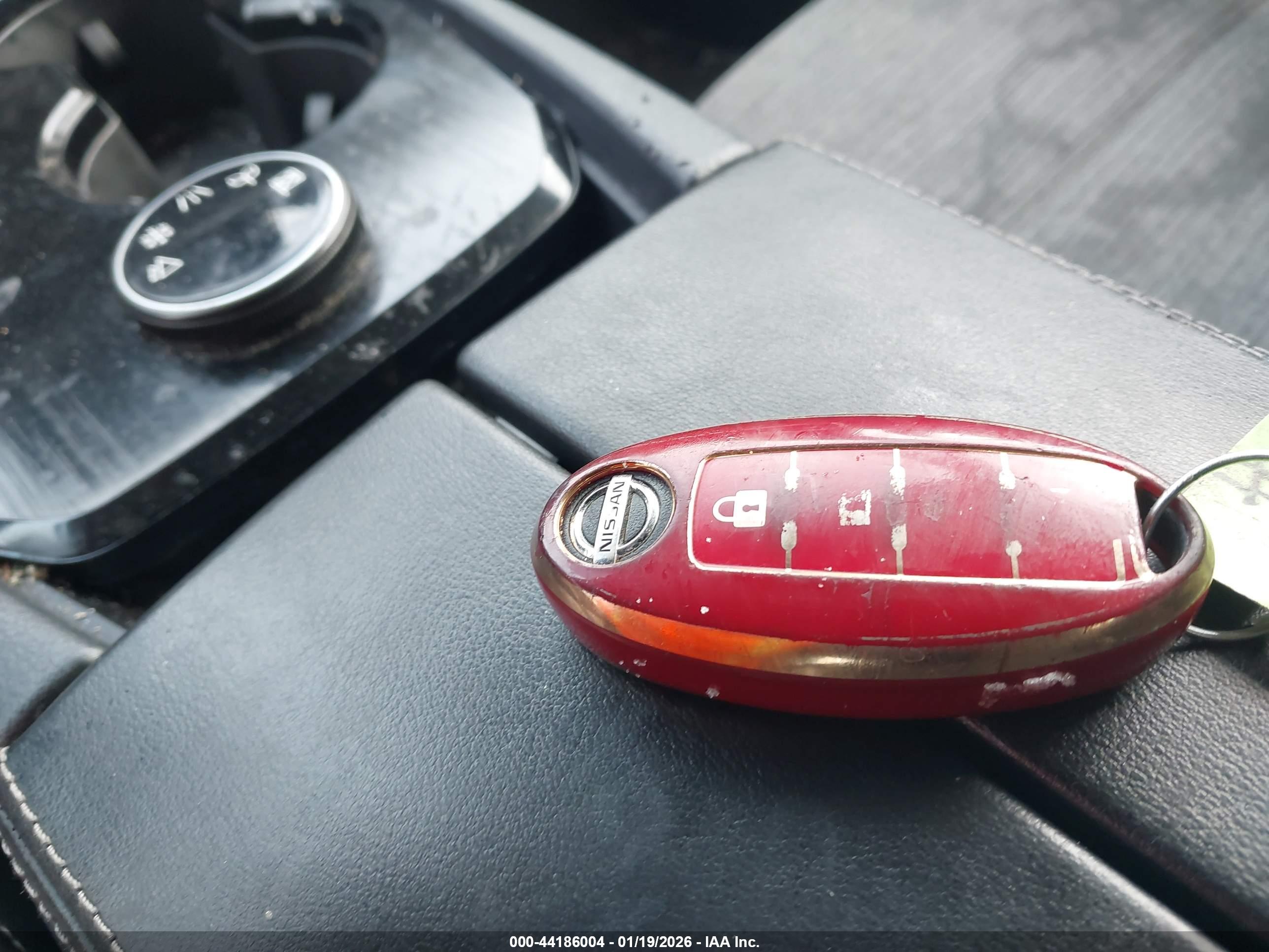 NISSAN ROGUE image 11