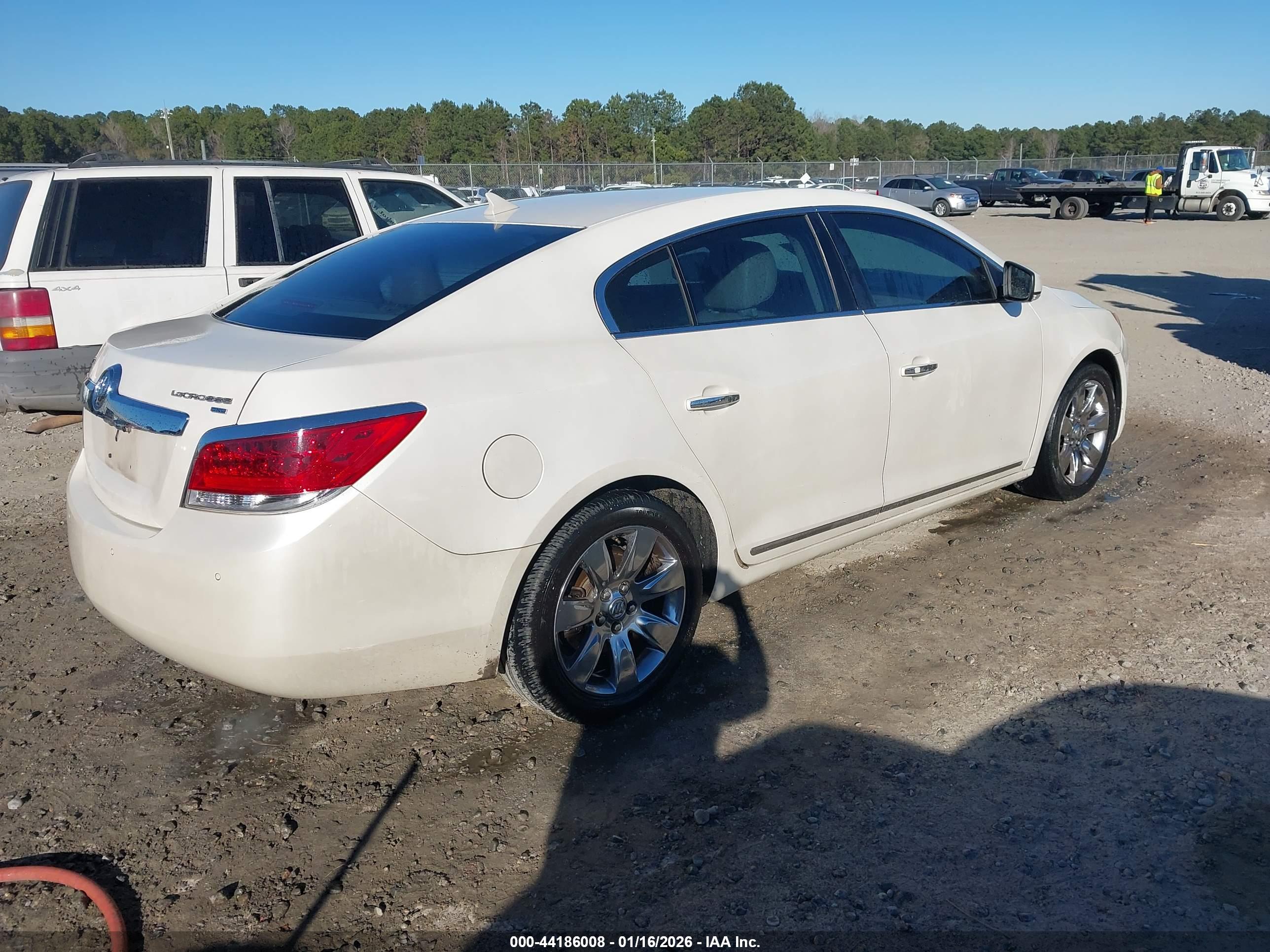 BUICK LACROSSE image 4