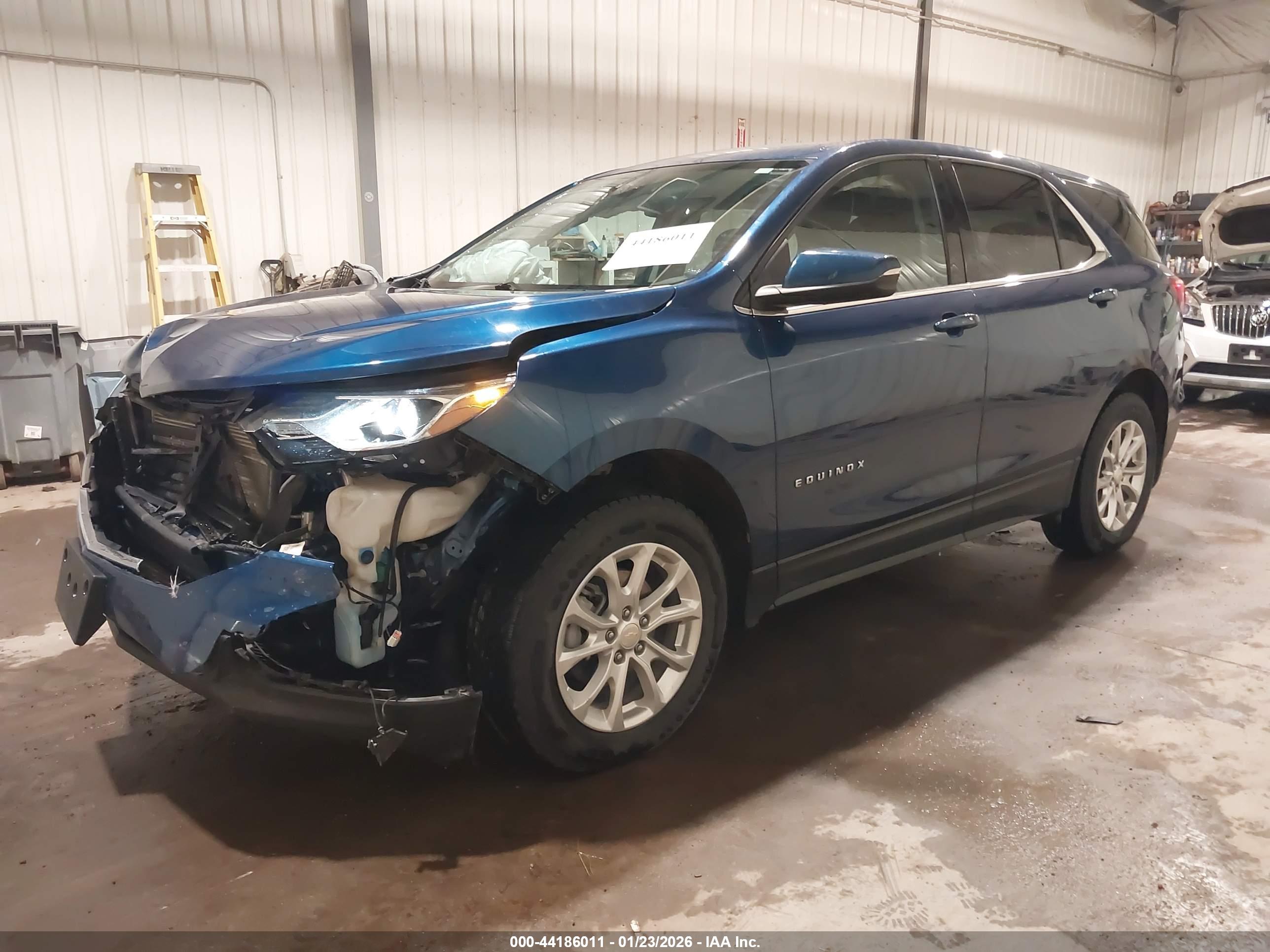CHEVROLET EQUINOX image 2