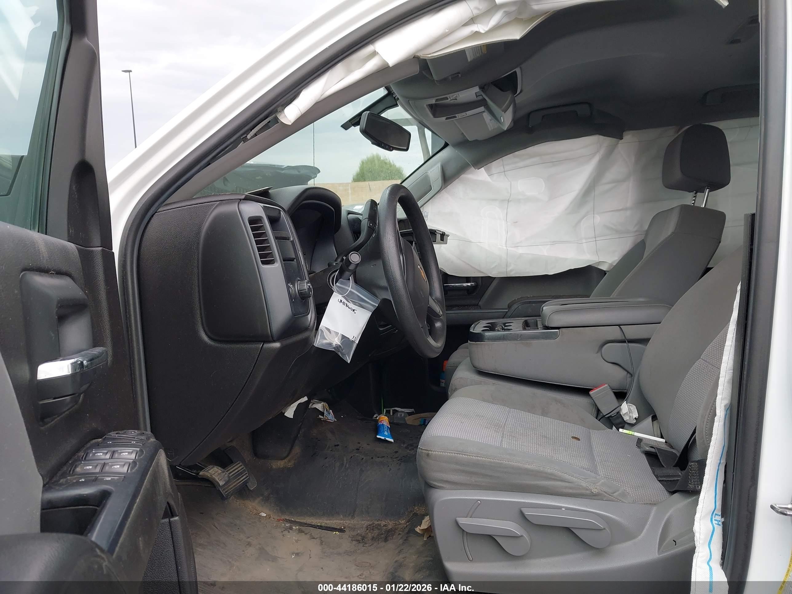 CHEVROLET SILVERADO image 5