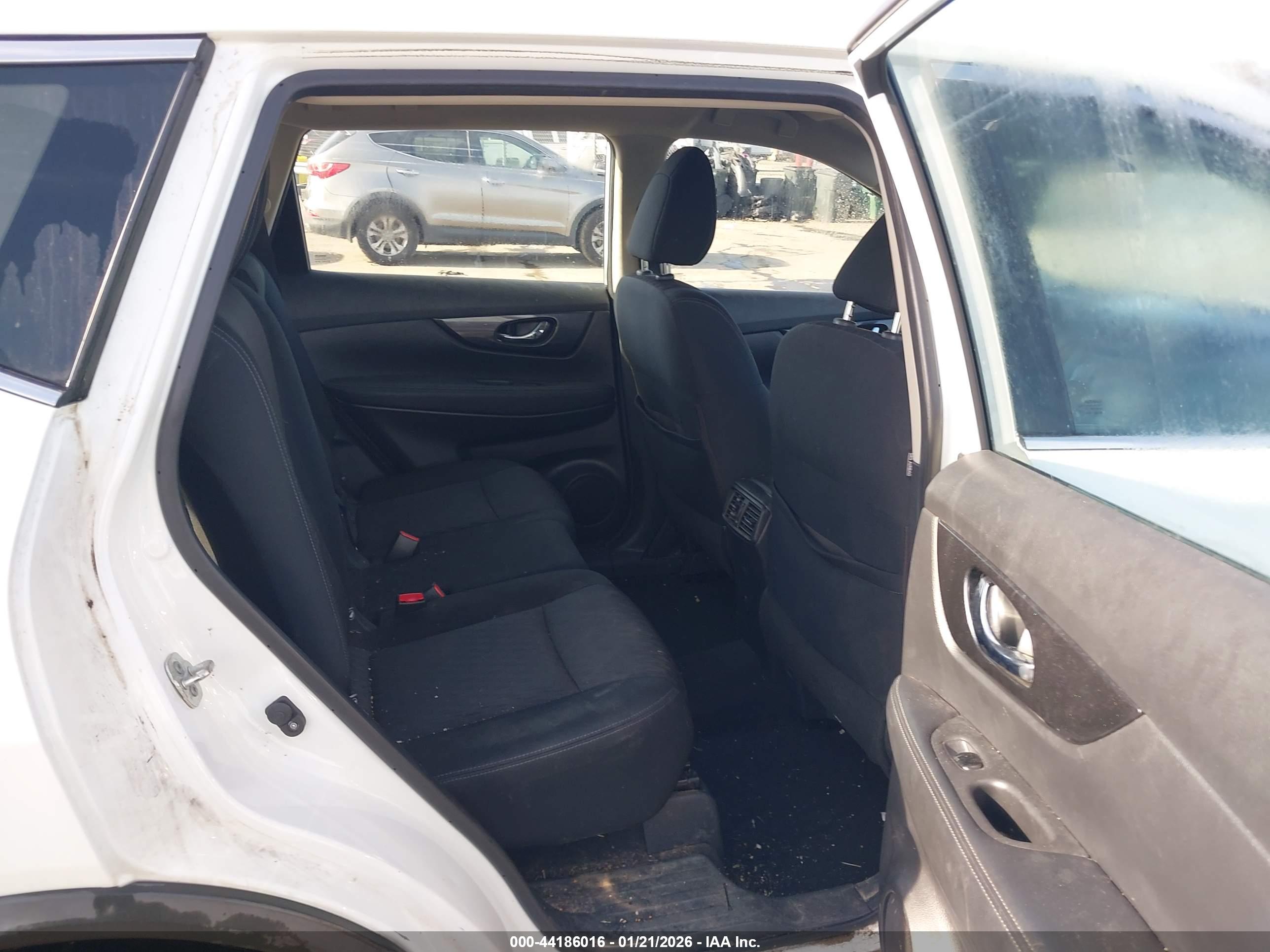 NISSAN ROGUE image 8