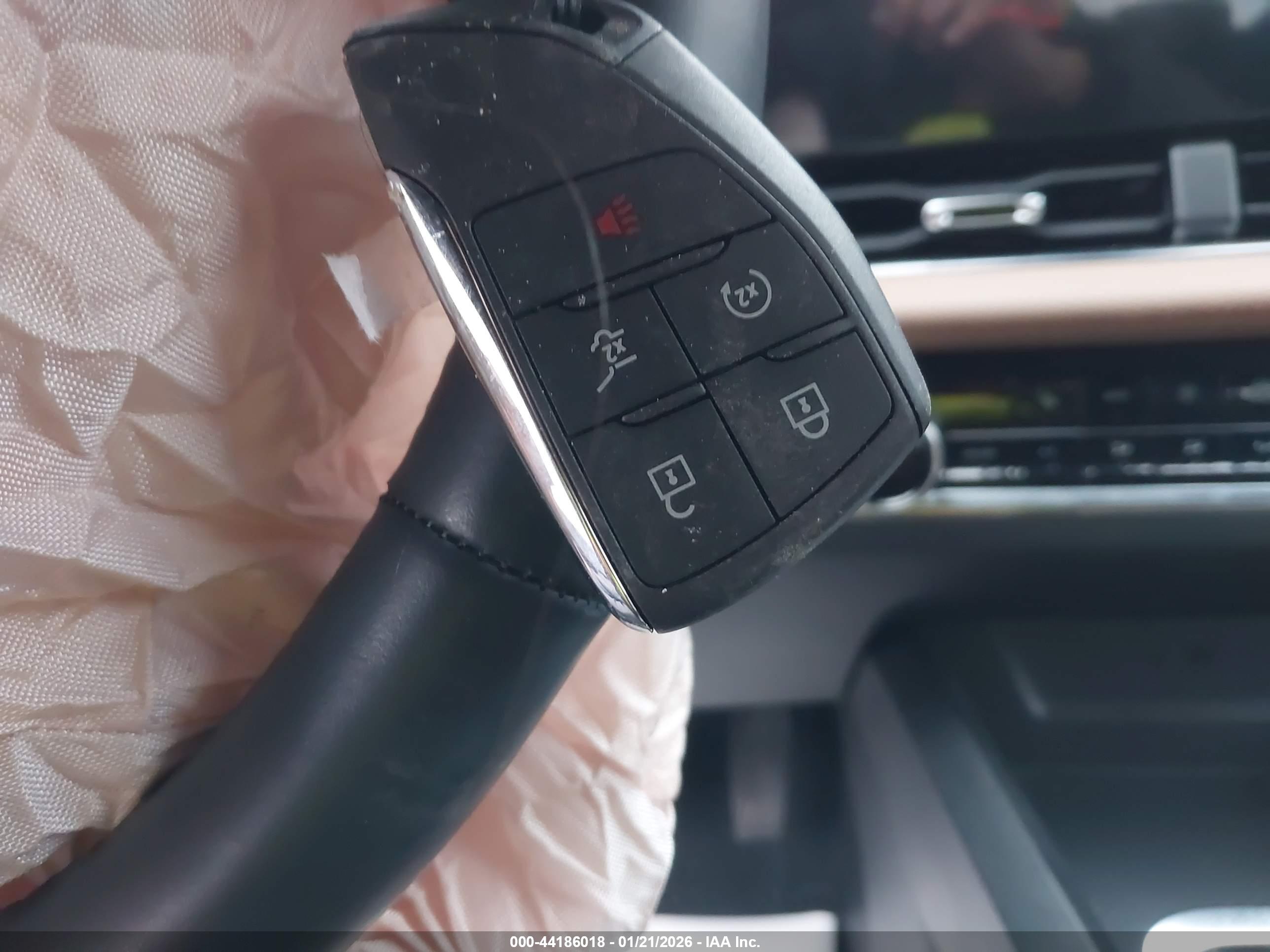 CHEVROLET EQUINOX image 11