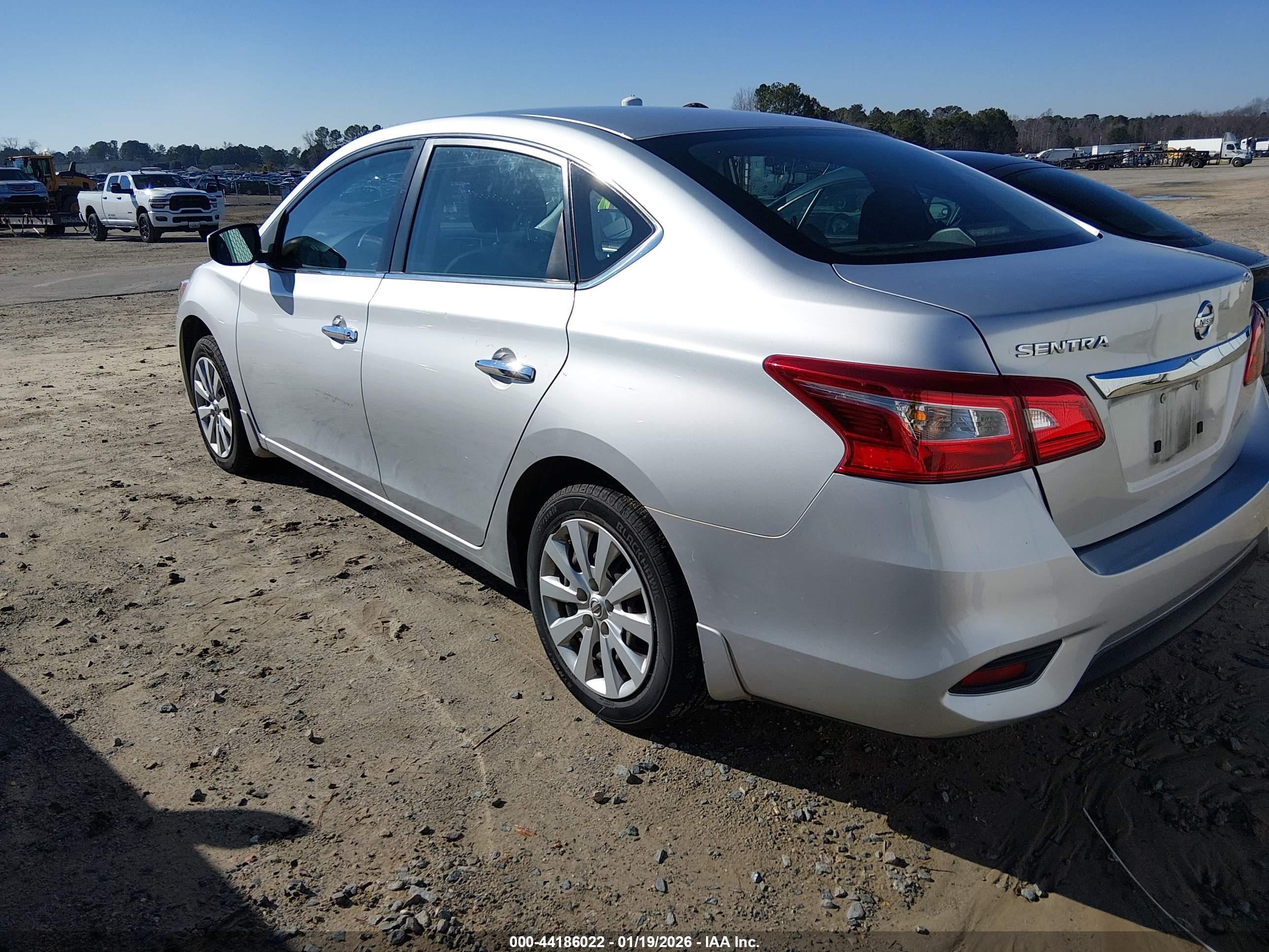 NISSAN SENTRA image 3