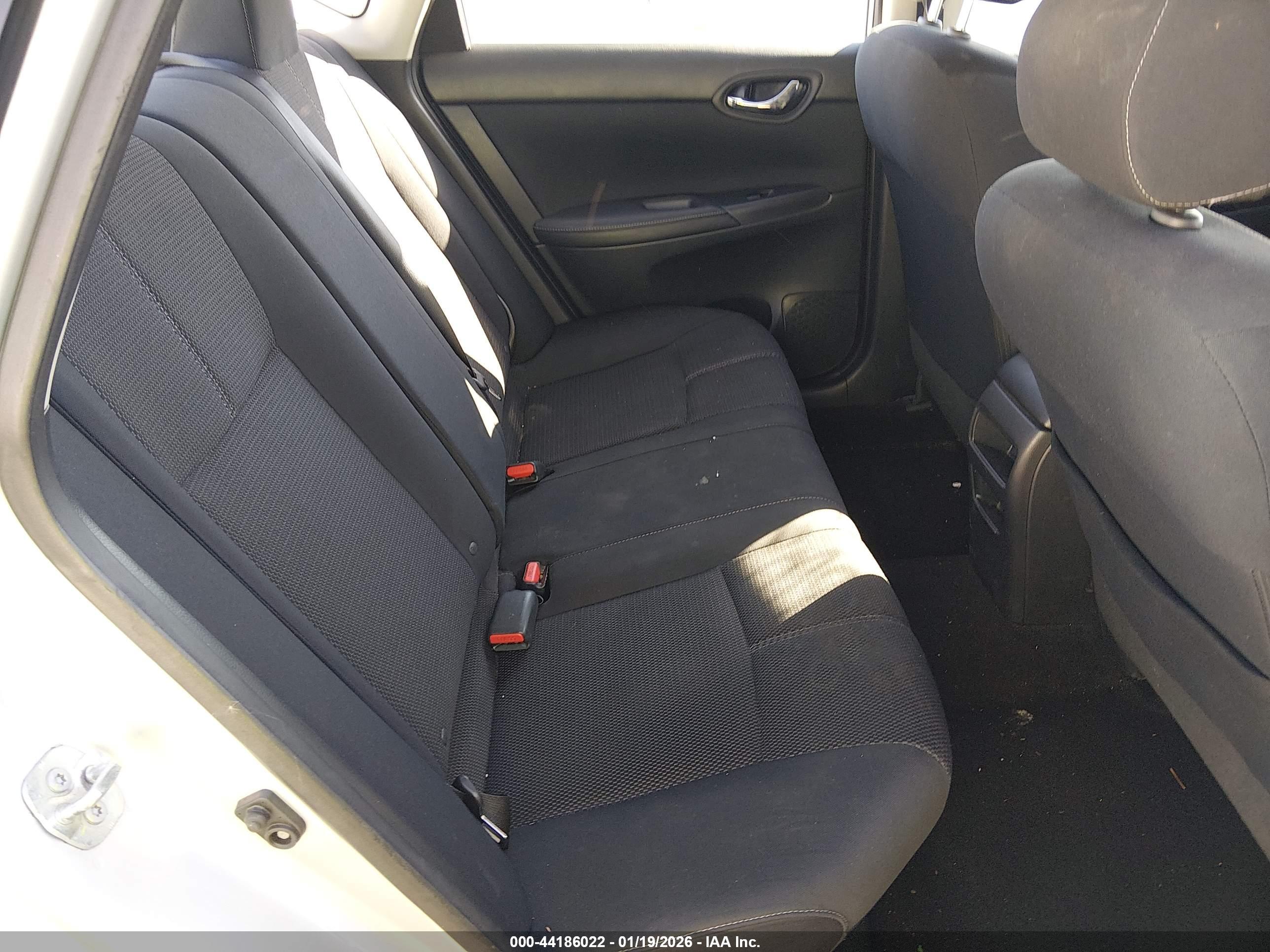 NISSAN SENTRA image 8