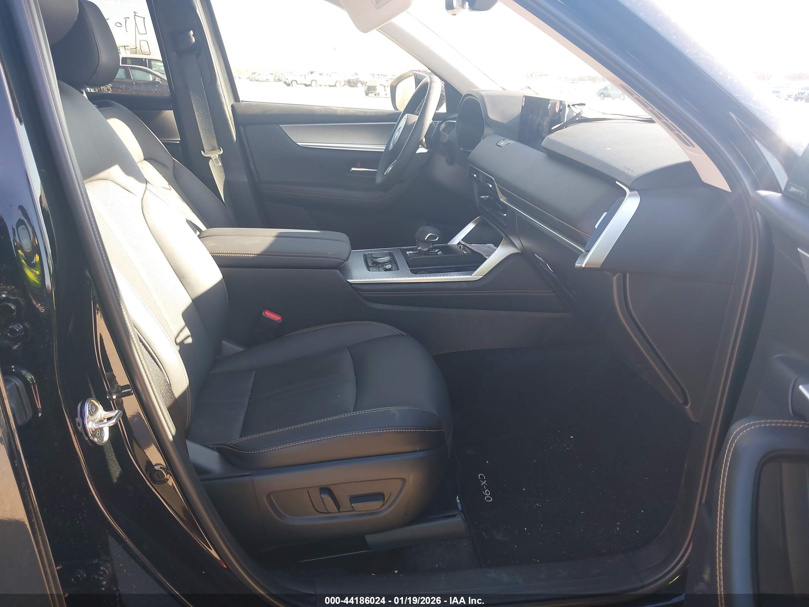 MAZDA CX-90 image 5