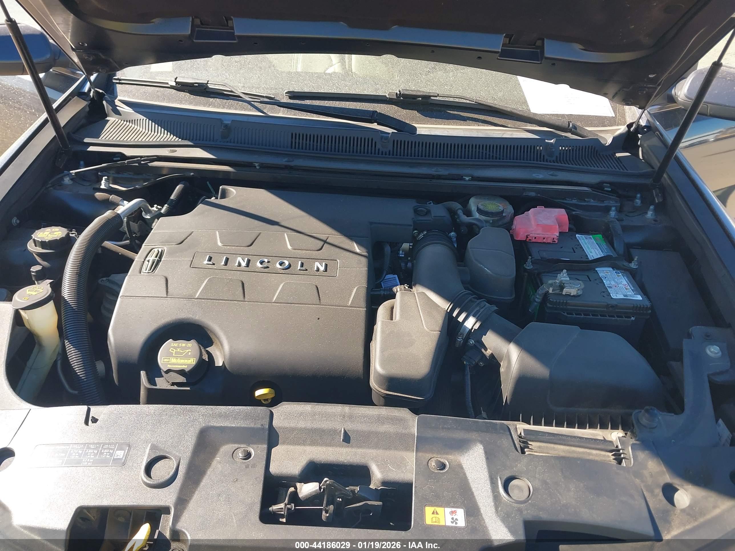 LINCOLN MKS image 10