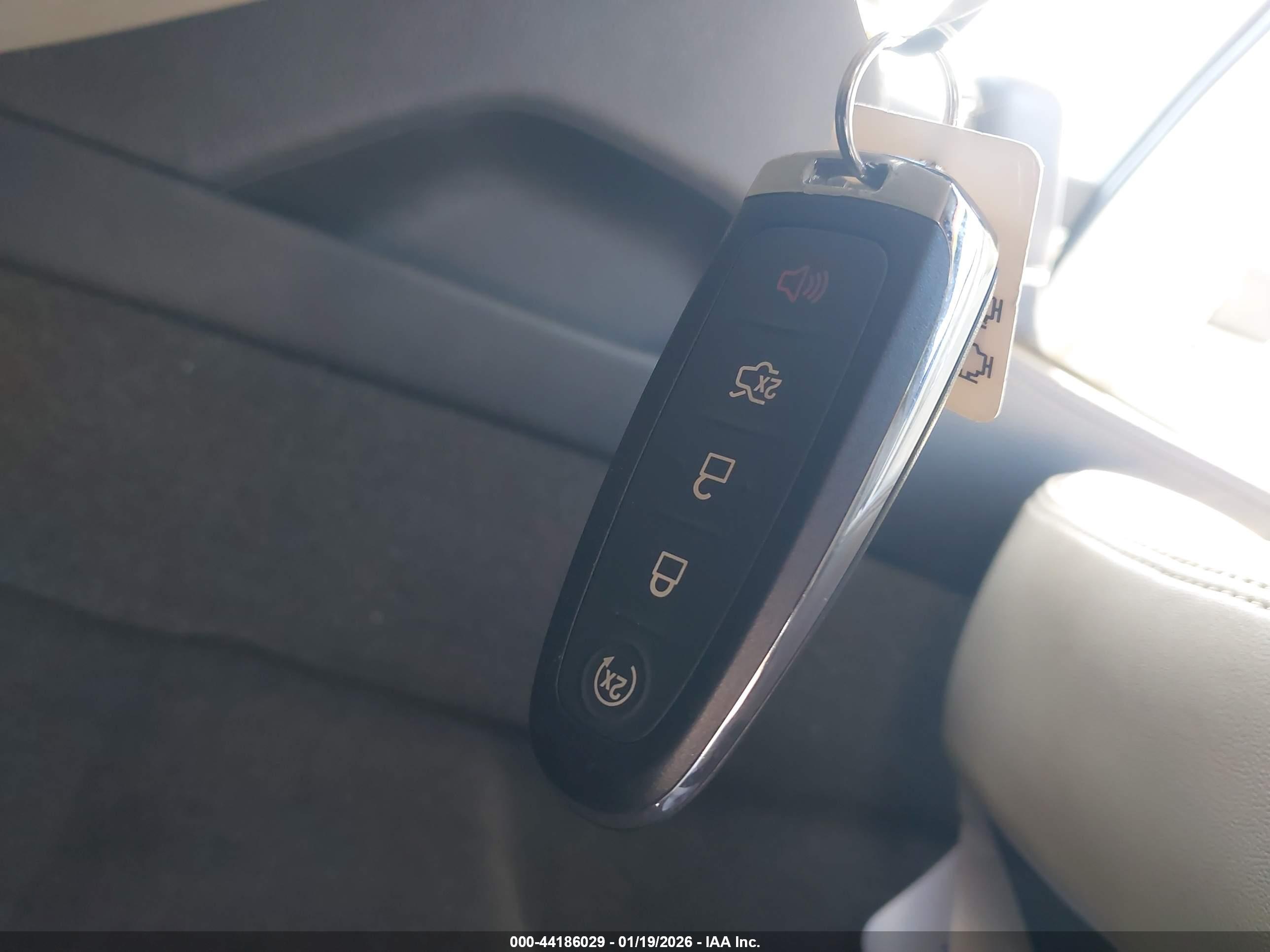 LINCOLN MKS image 11