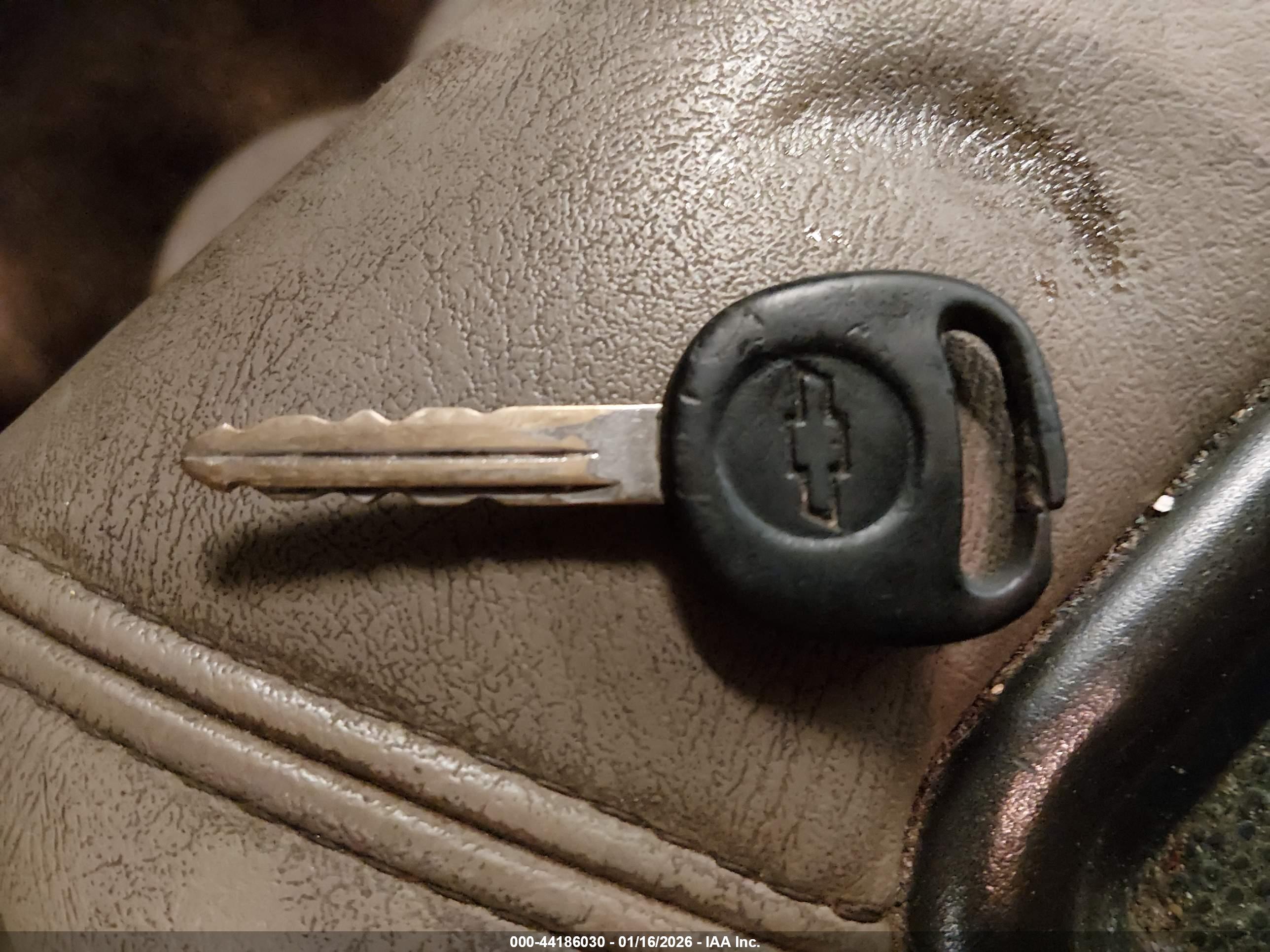 CHEVROLET SILVERADO image 11