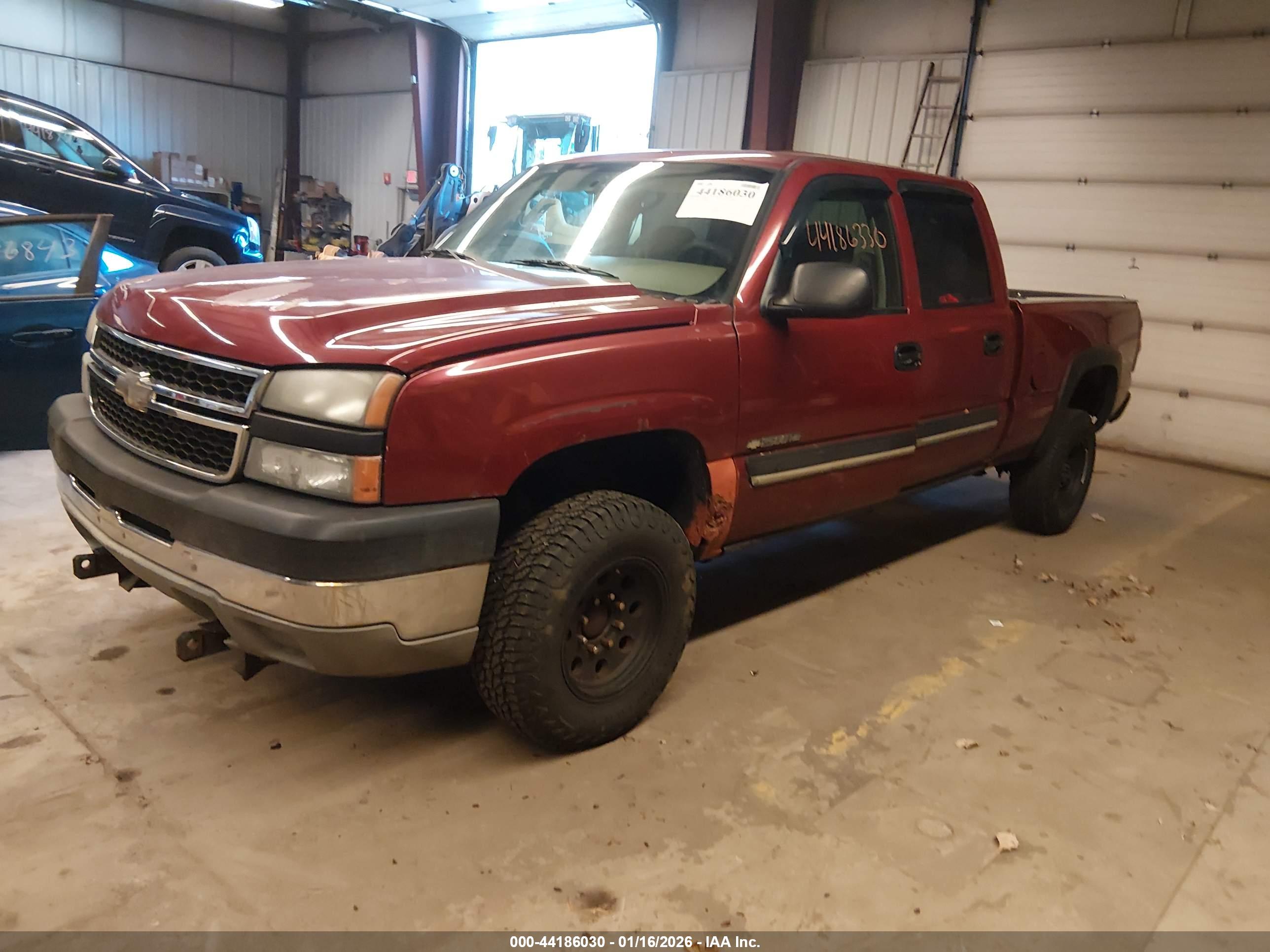 CHEVROLET SILVERADO image 2