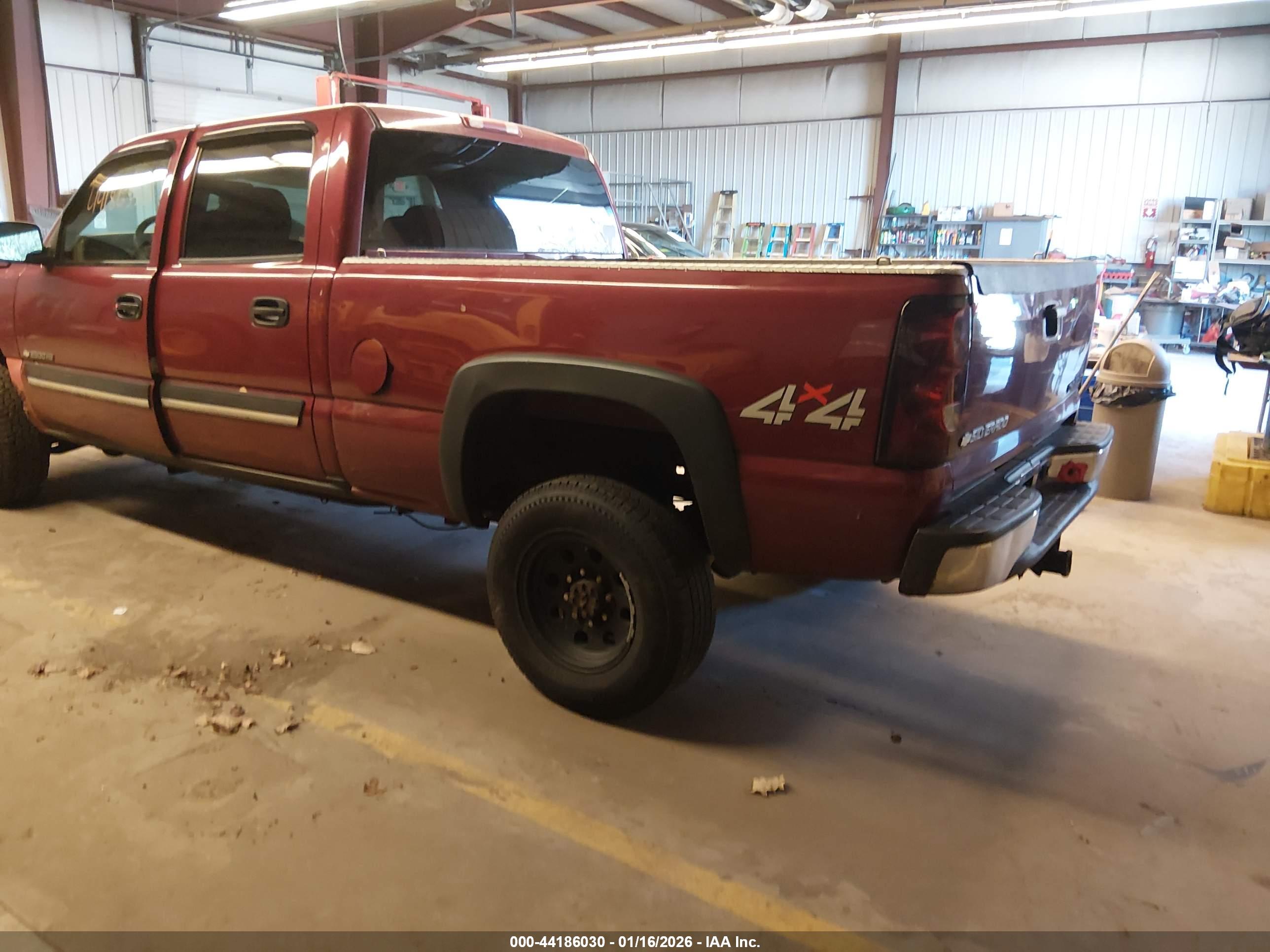 CHEVROLET SILVERADO image 3