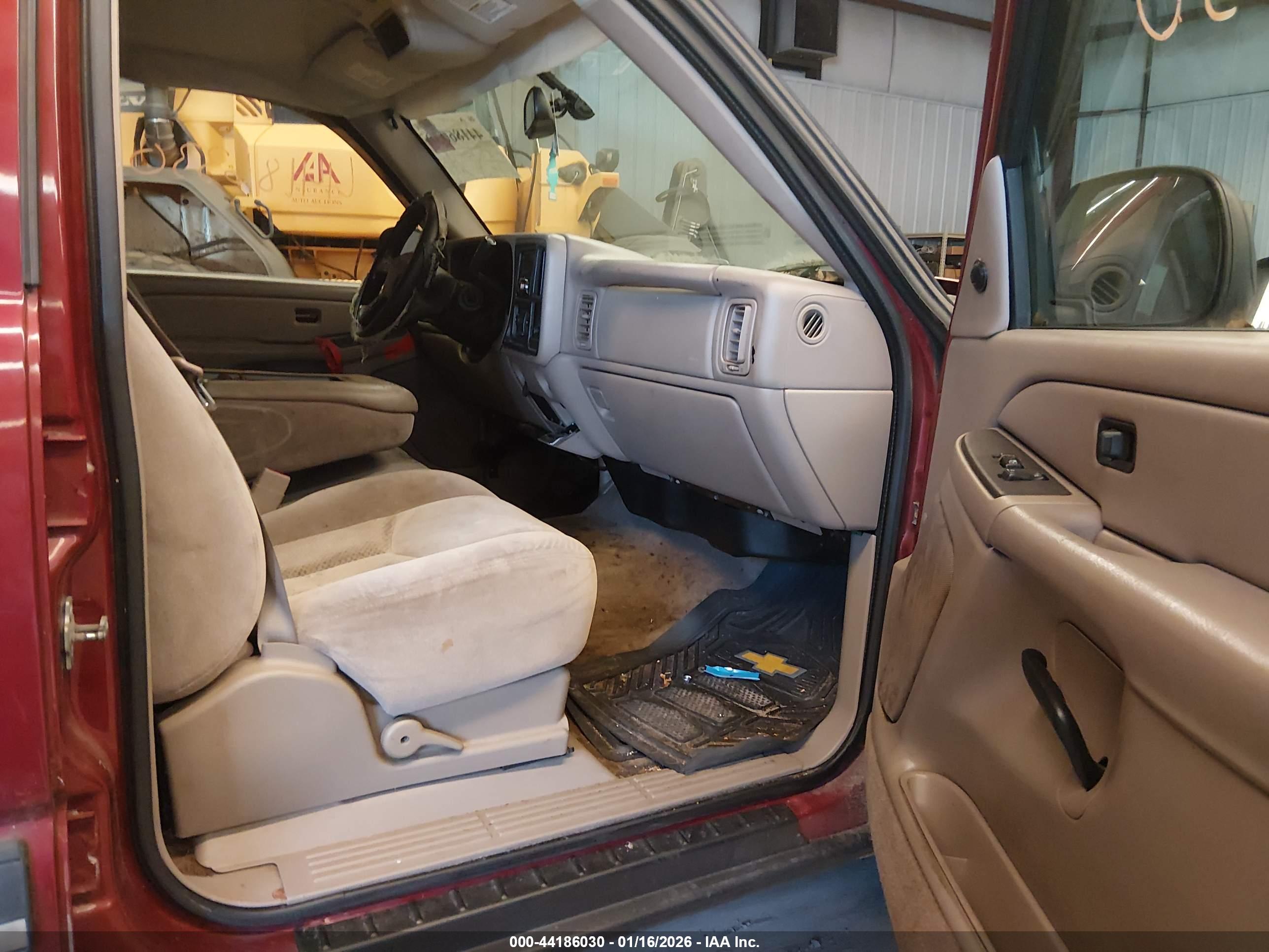 CHEVROLET SILVERADO image 5