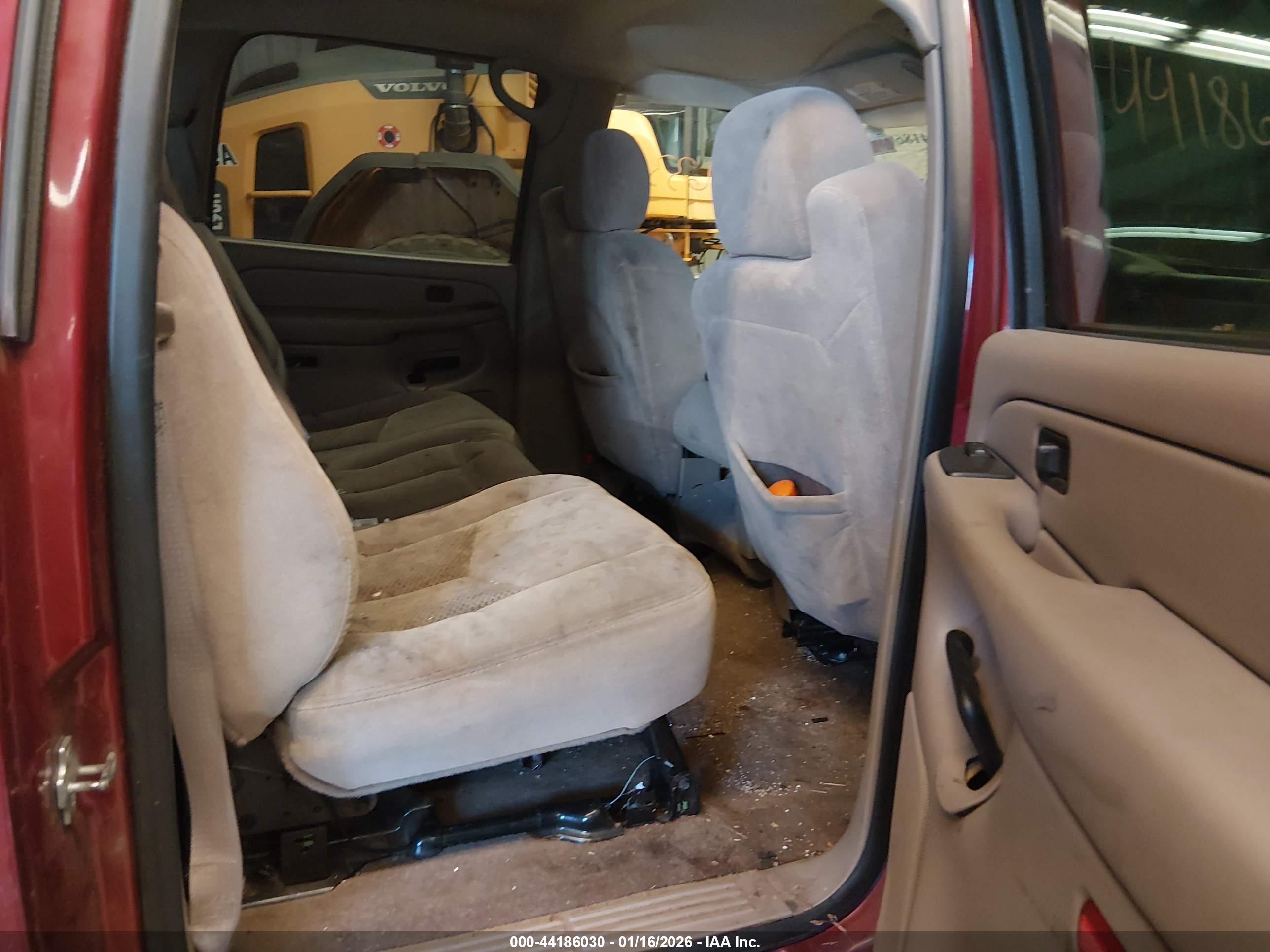 CHEVROLET SILVERADO image 8