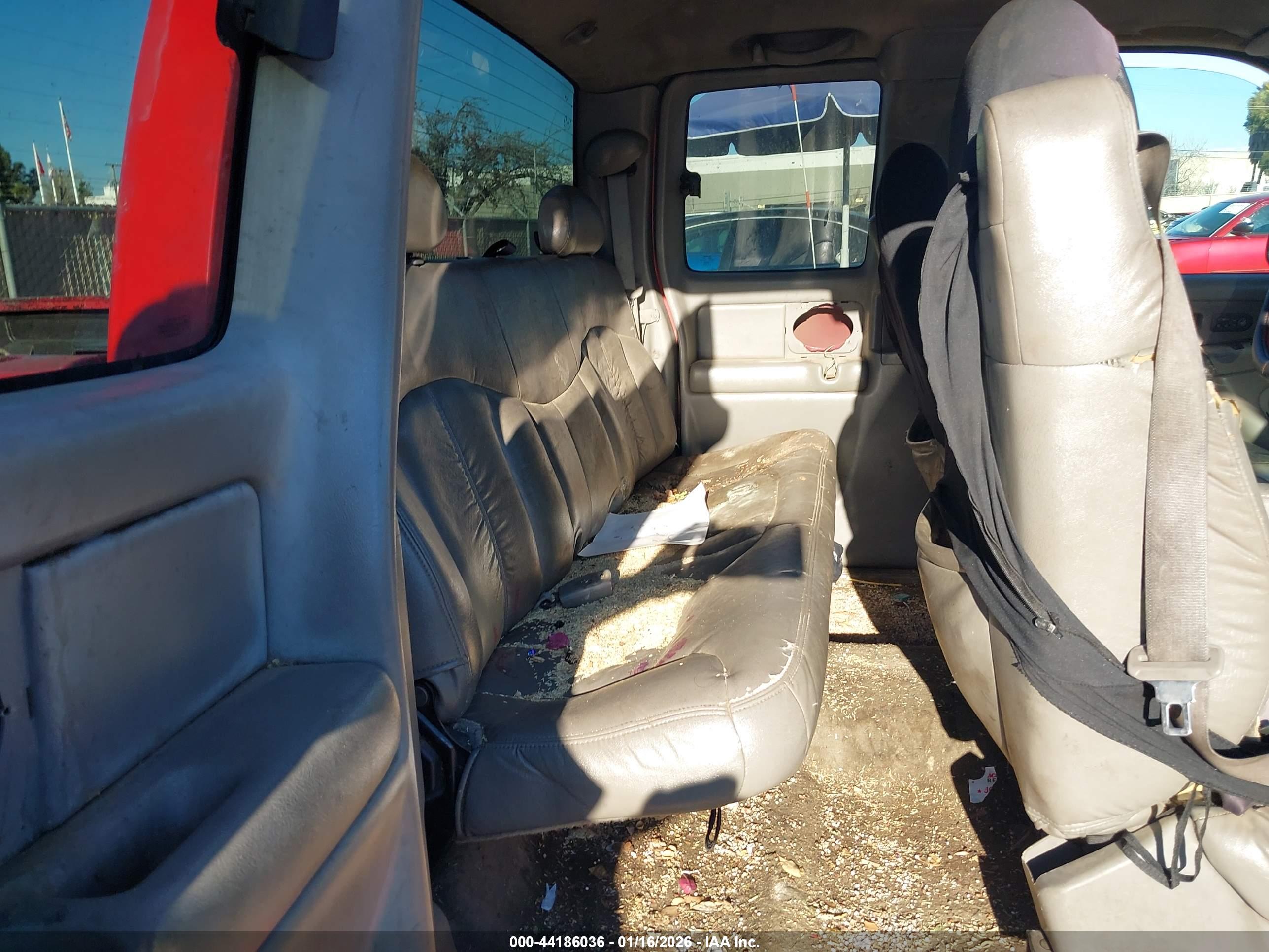 CHEVROLET SILVERADO image 8