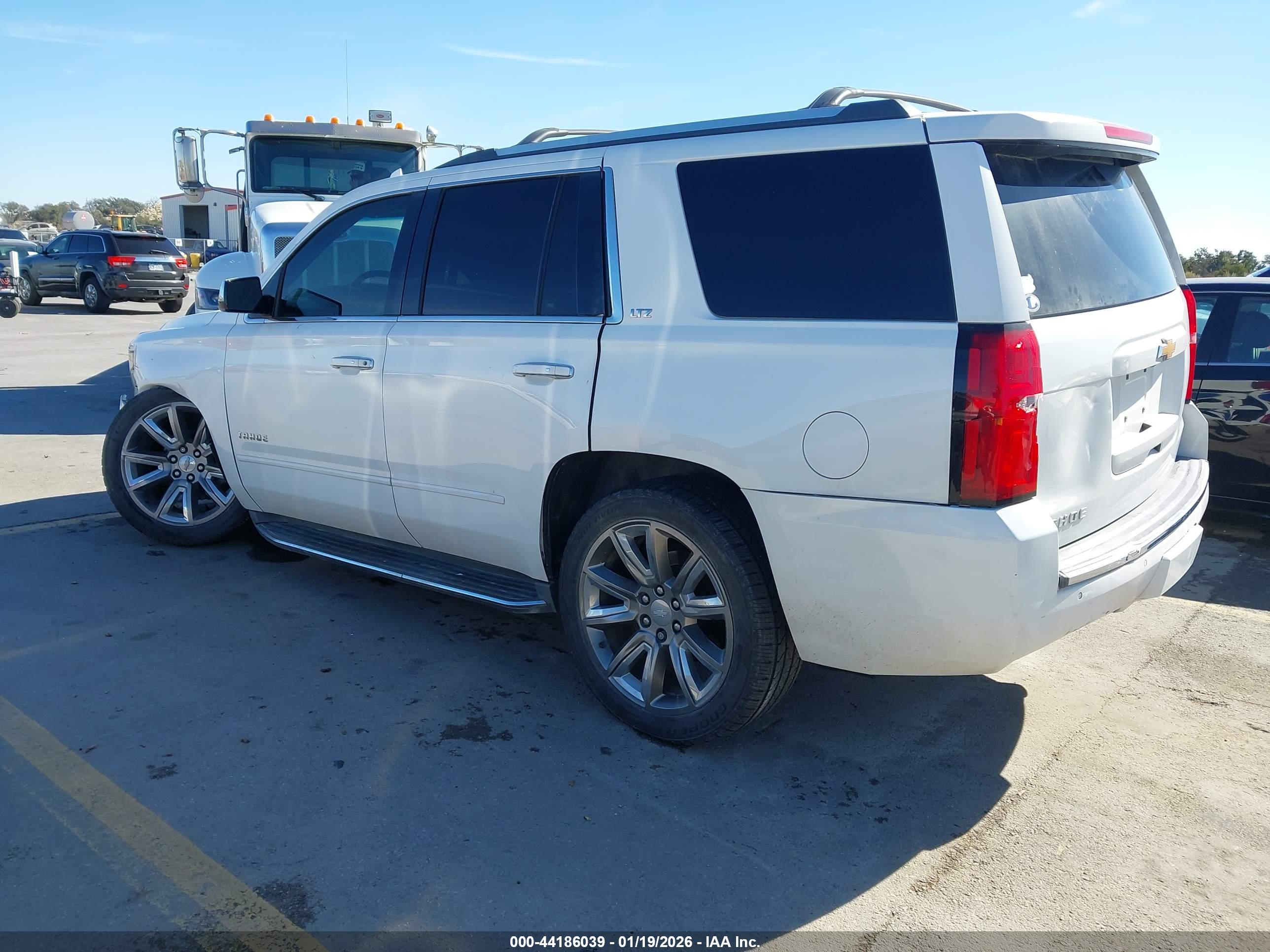 CHEVROLET TAHOE image 3