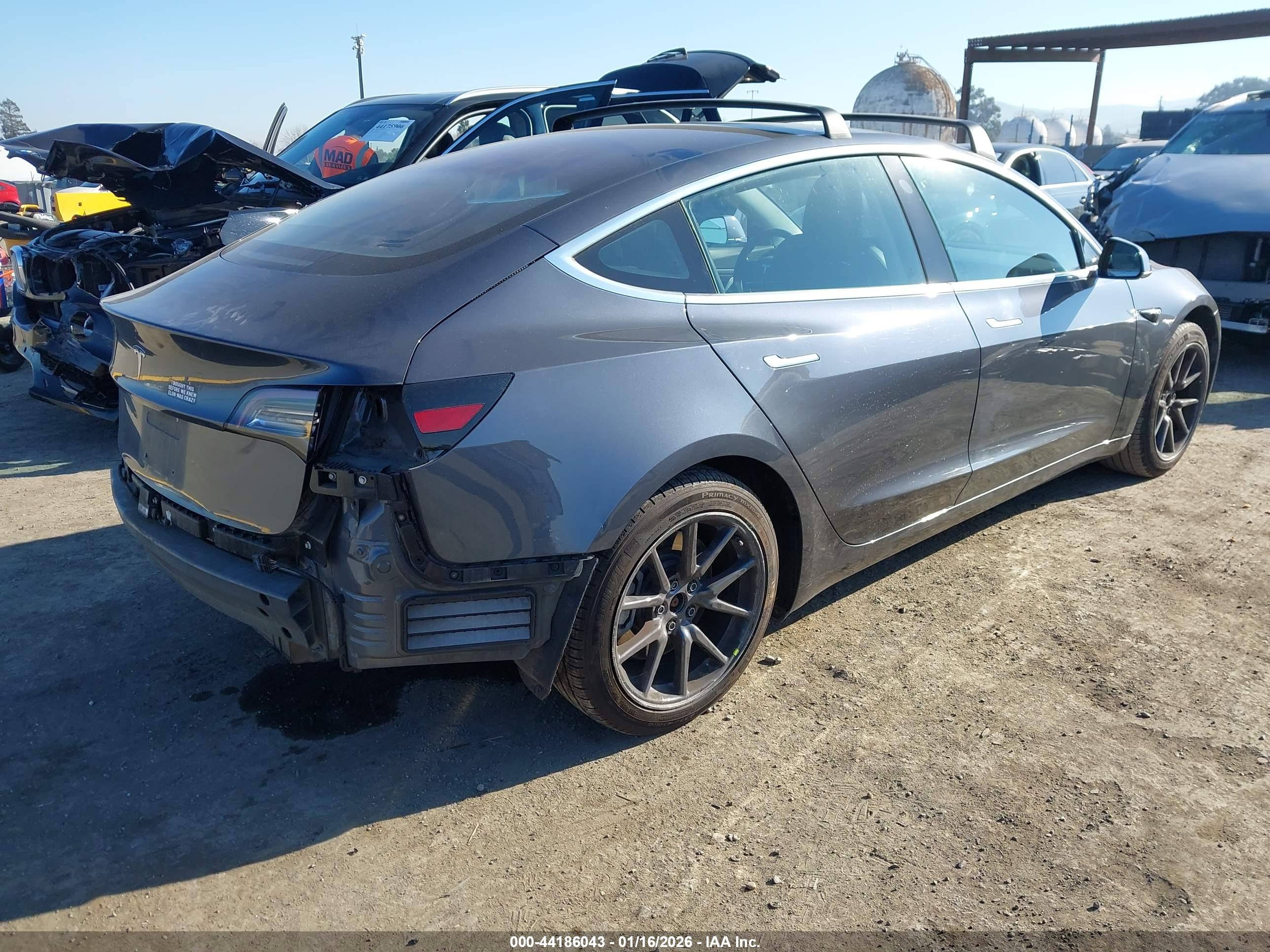 TESLA MODEL image 4