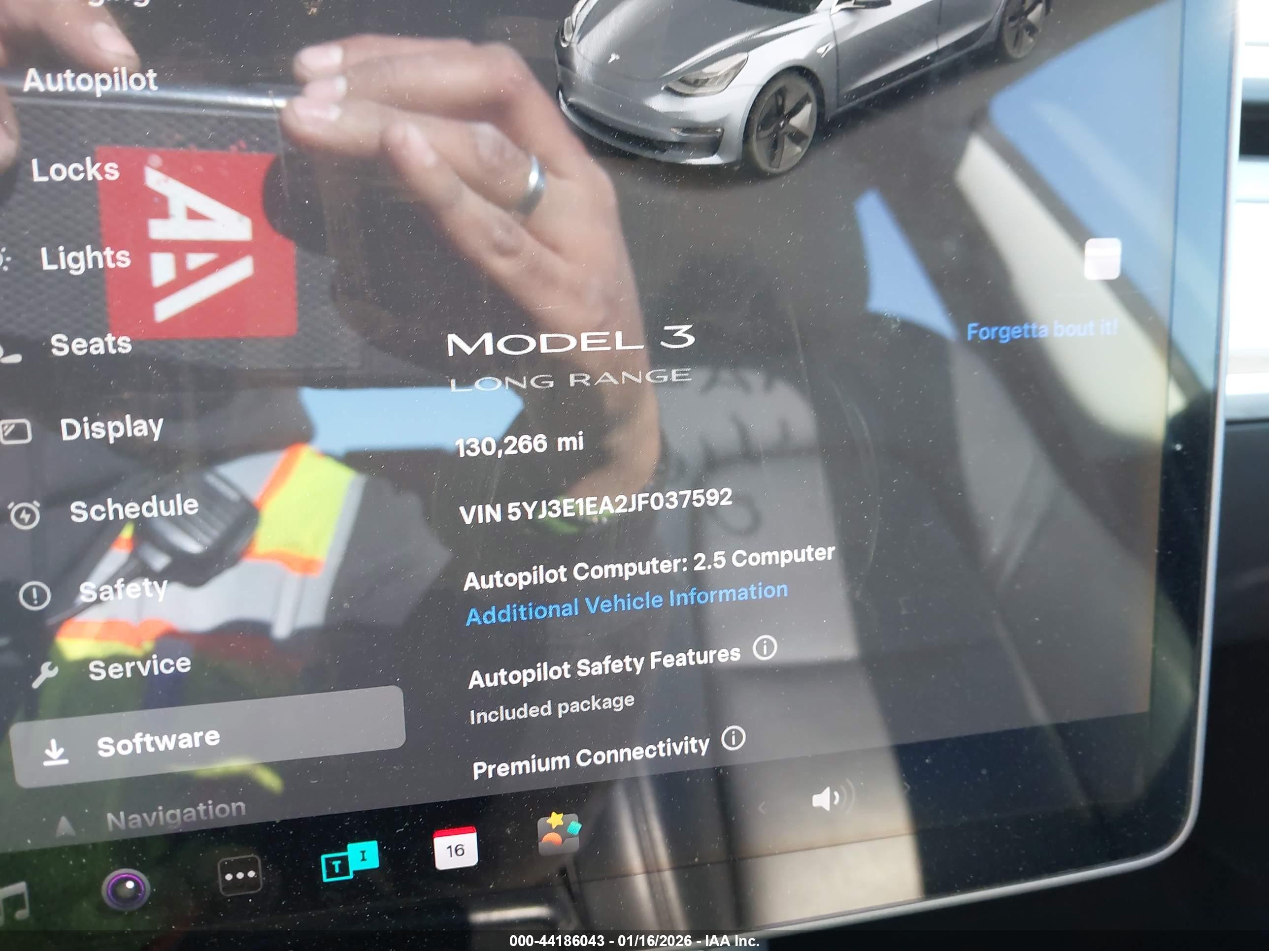 TESLA MODEL image 7