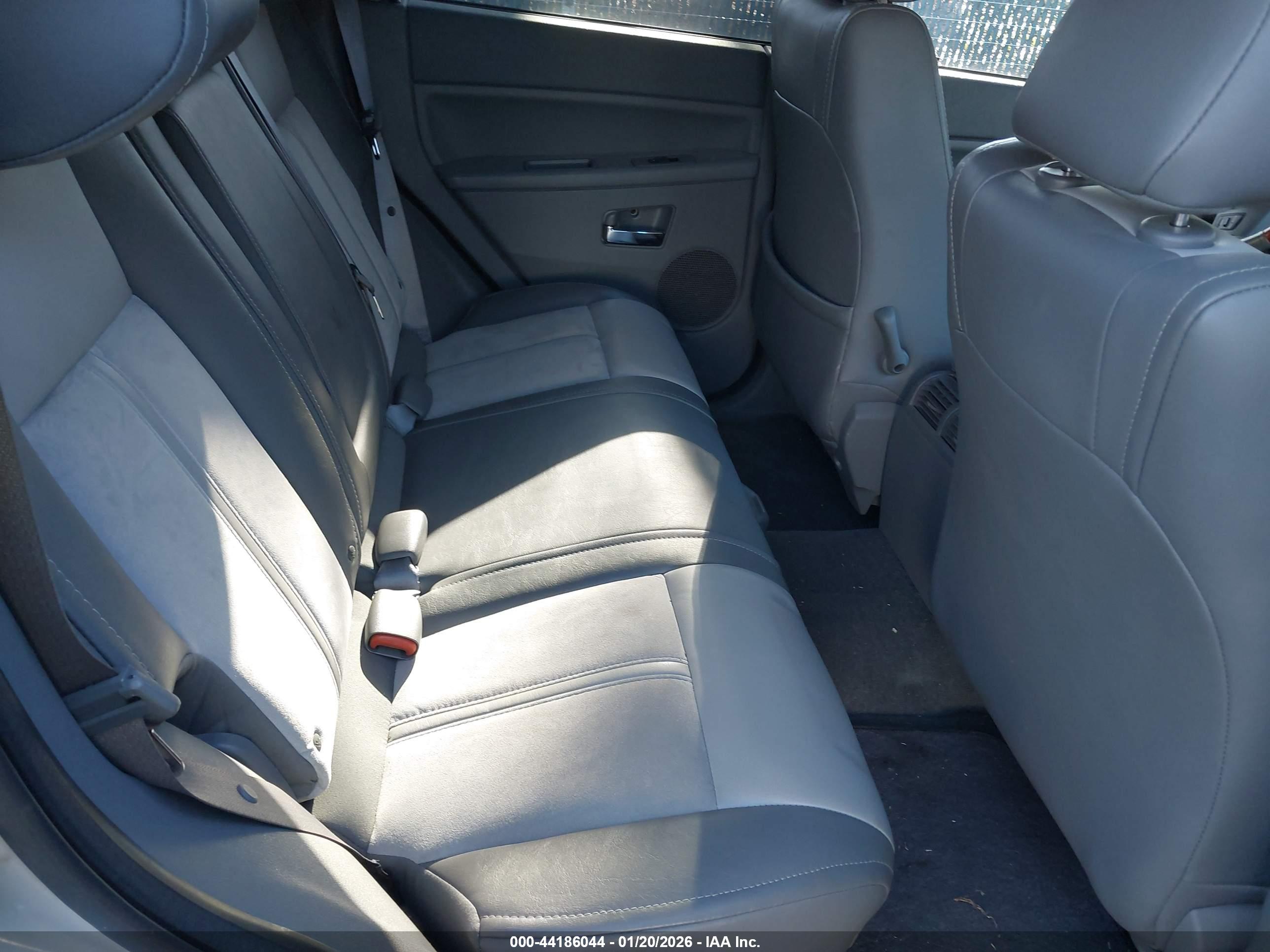 JEEP GRAND image 8