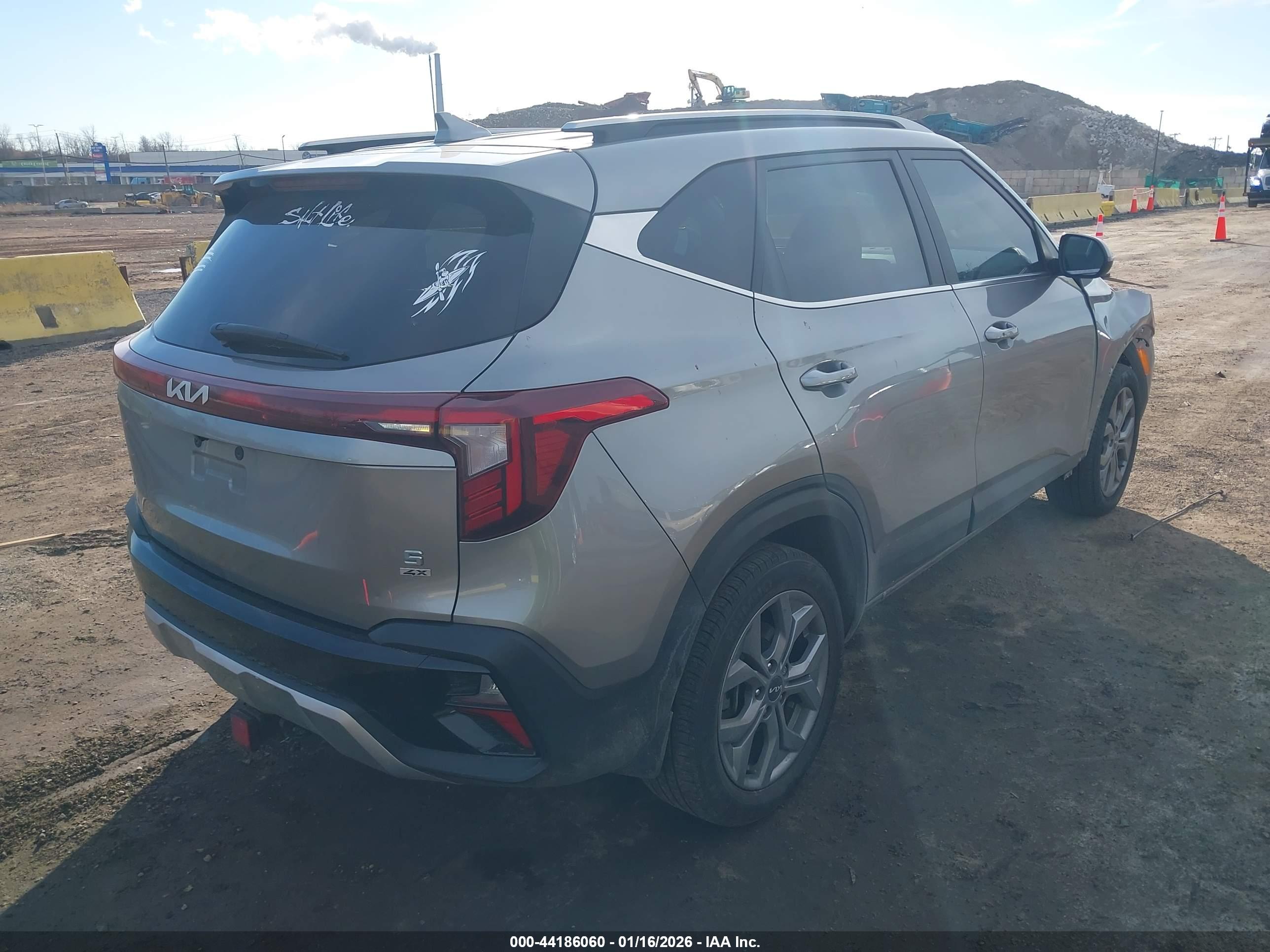 KIA SELTOS image 4