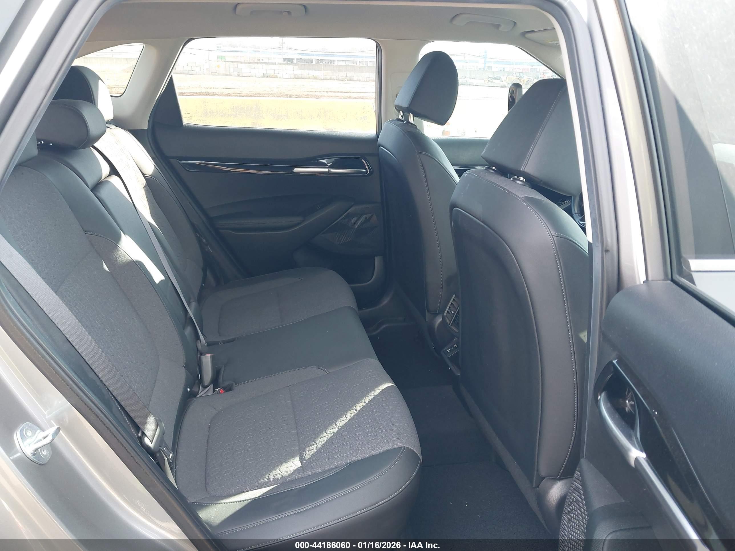 KIA SELTOS image 8