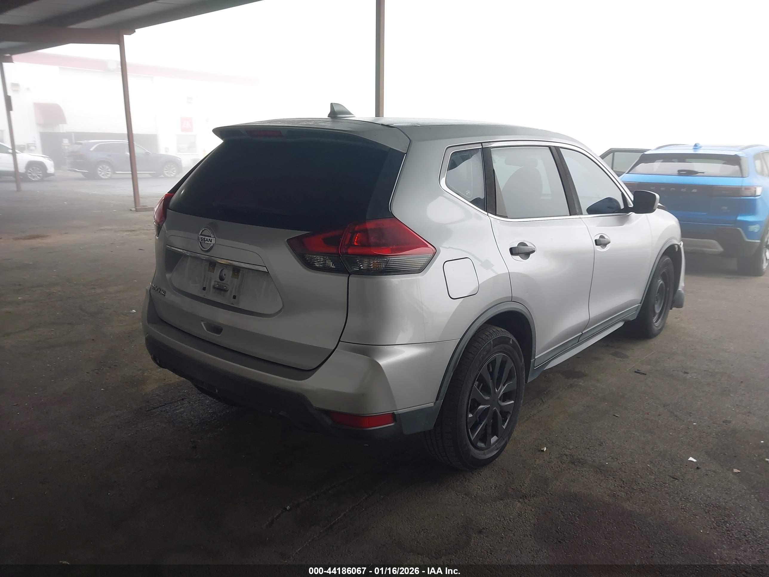 NISSAN ROGUE image 4
