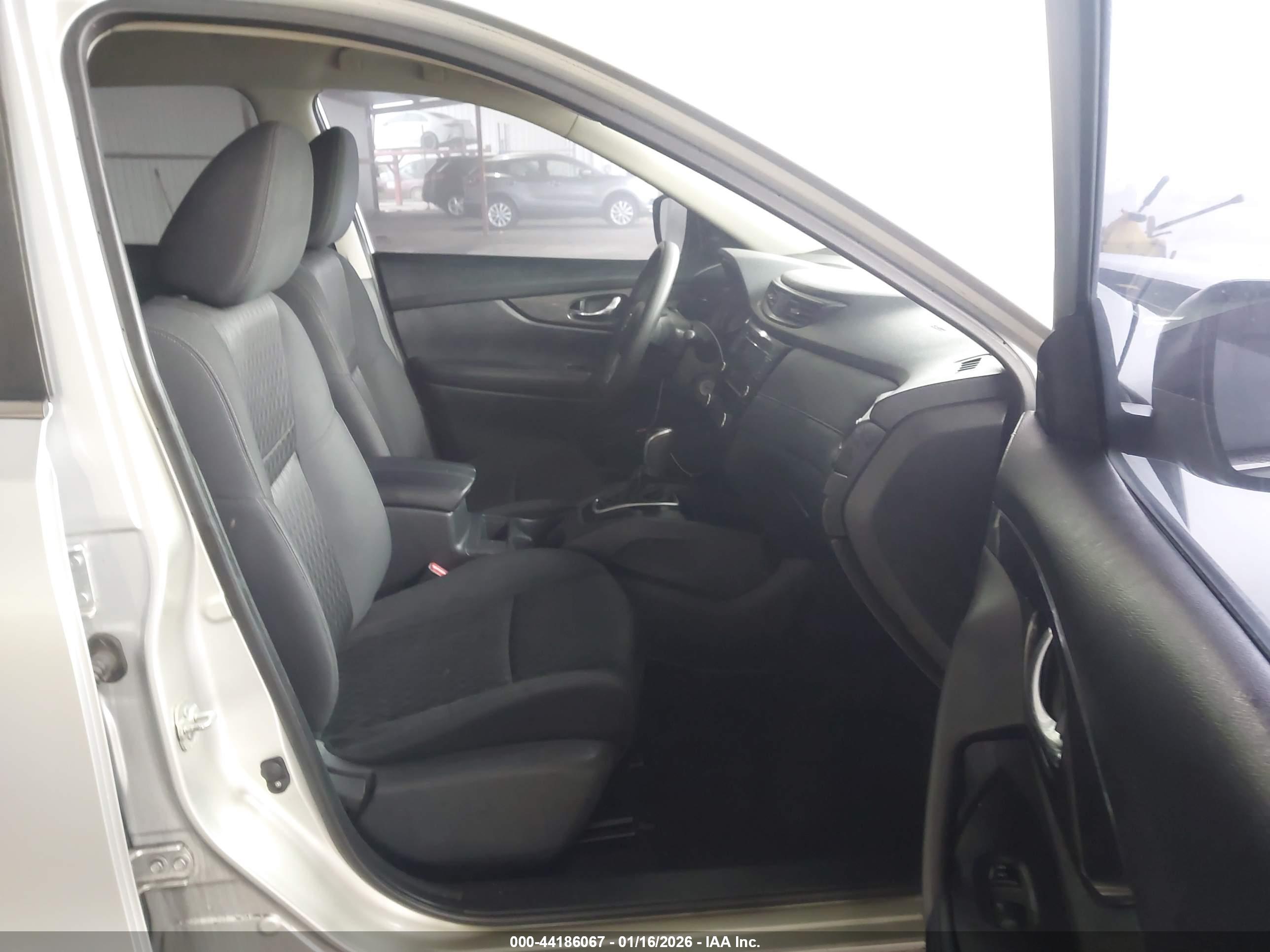 NISSAN ROGUE image 5