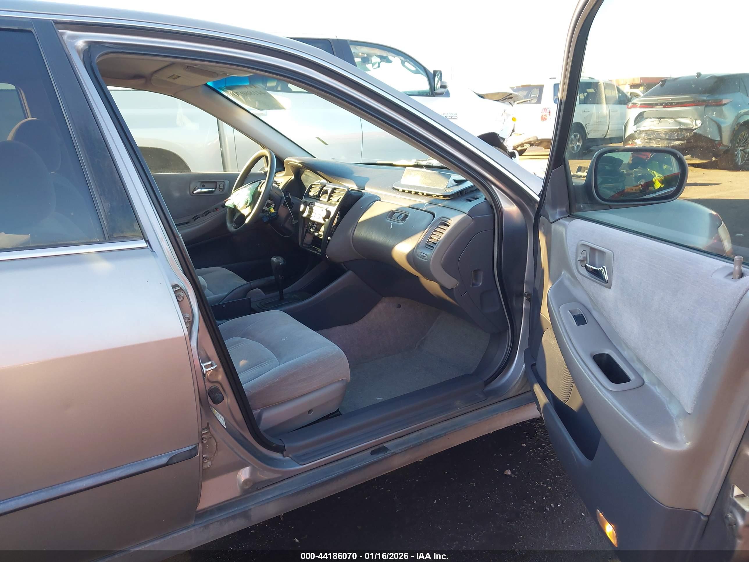 HONDA ACCORD image 5