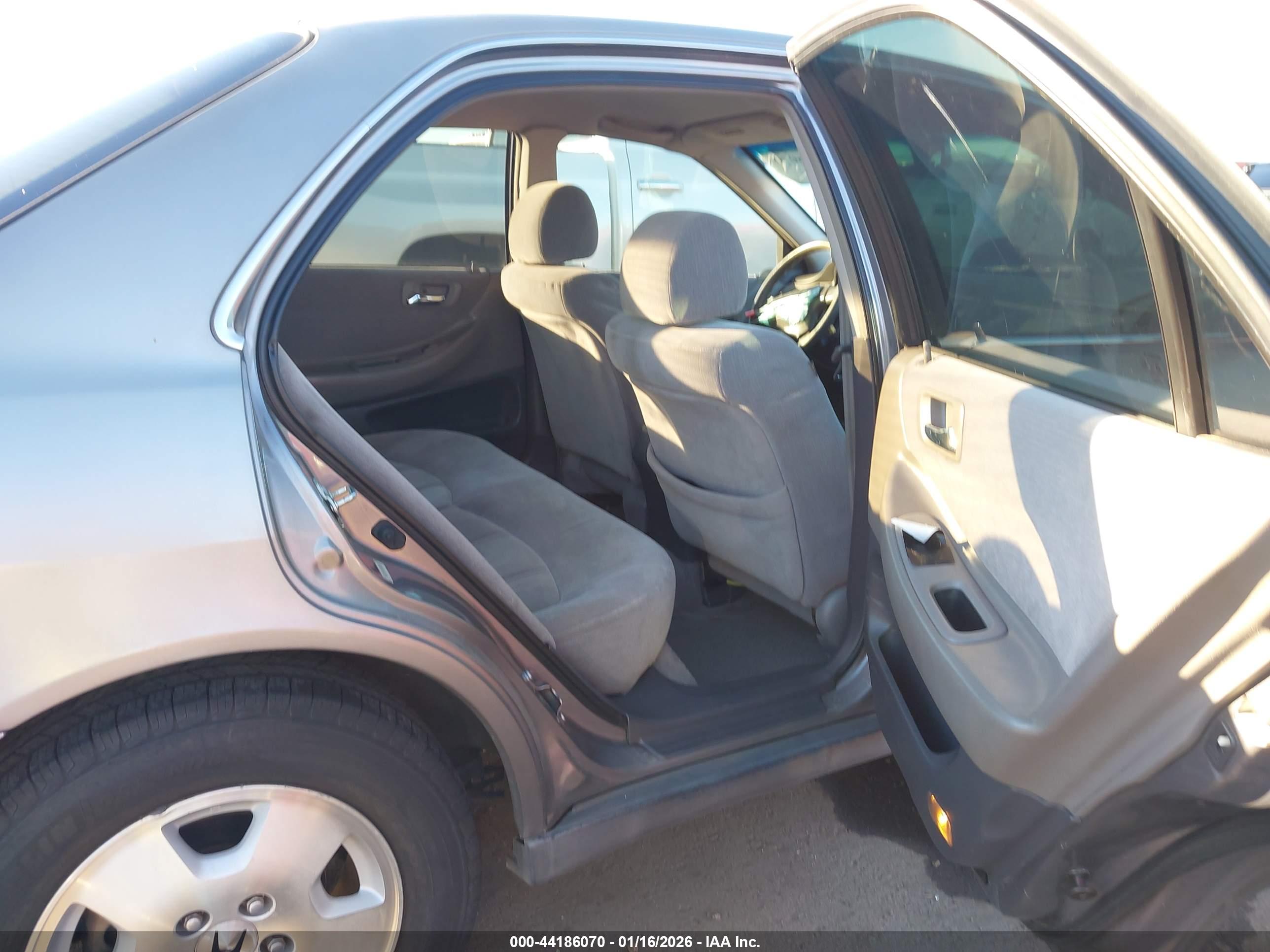 HONDA ACCORD image 8