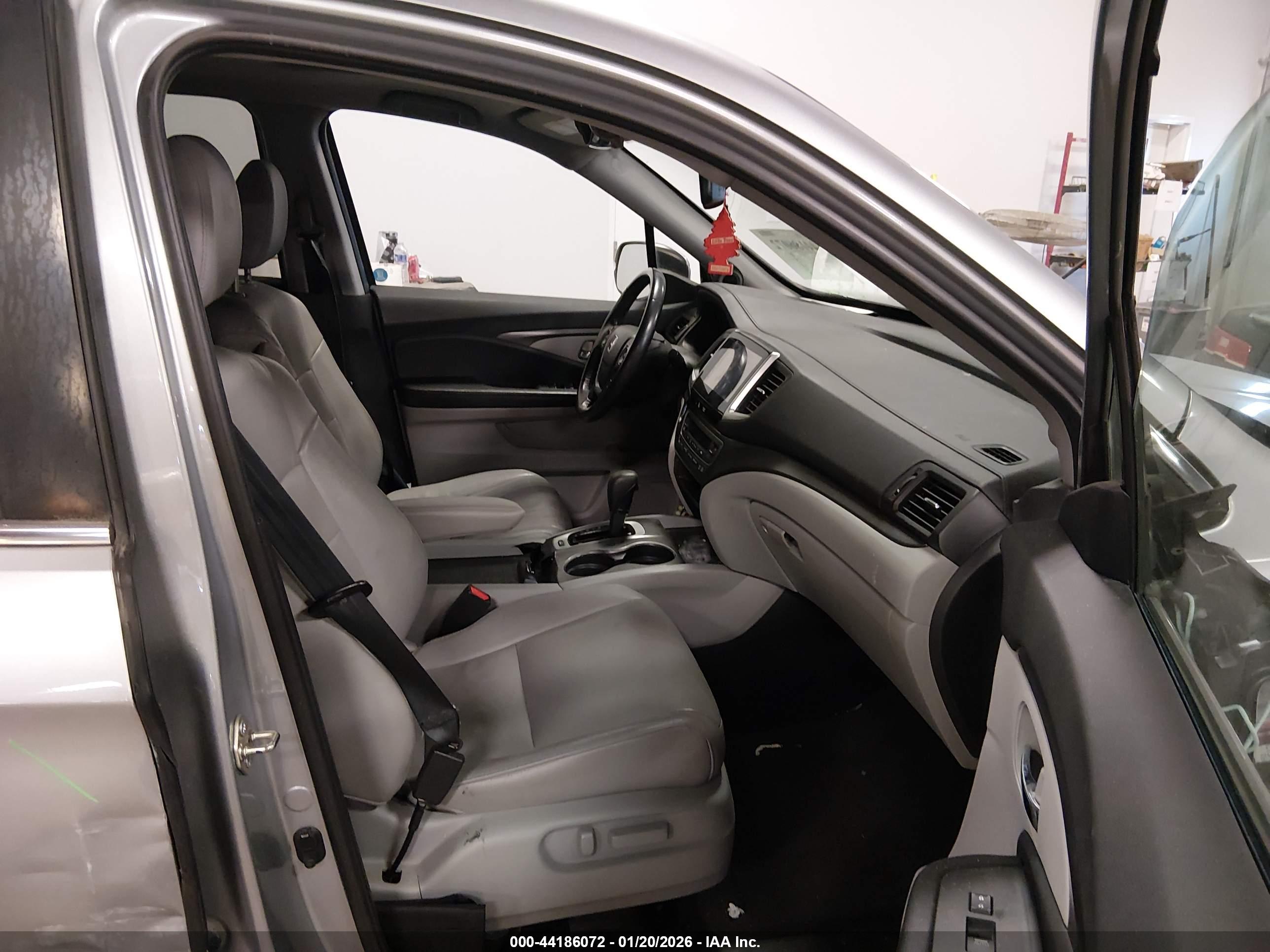HONDA PILOT image 5