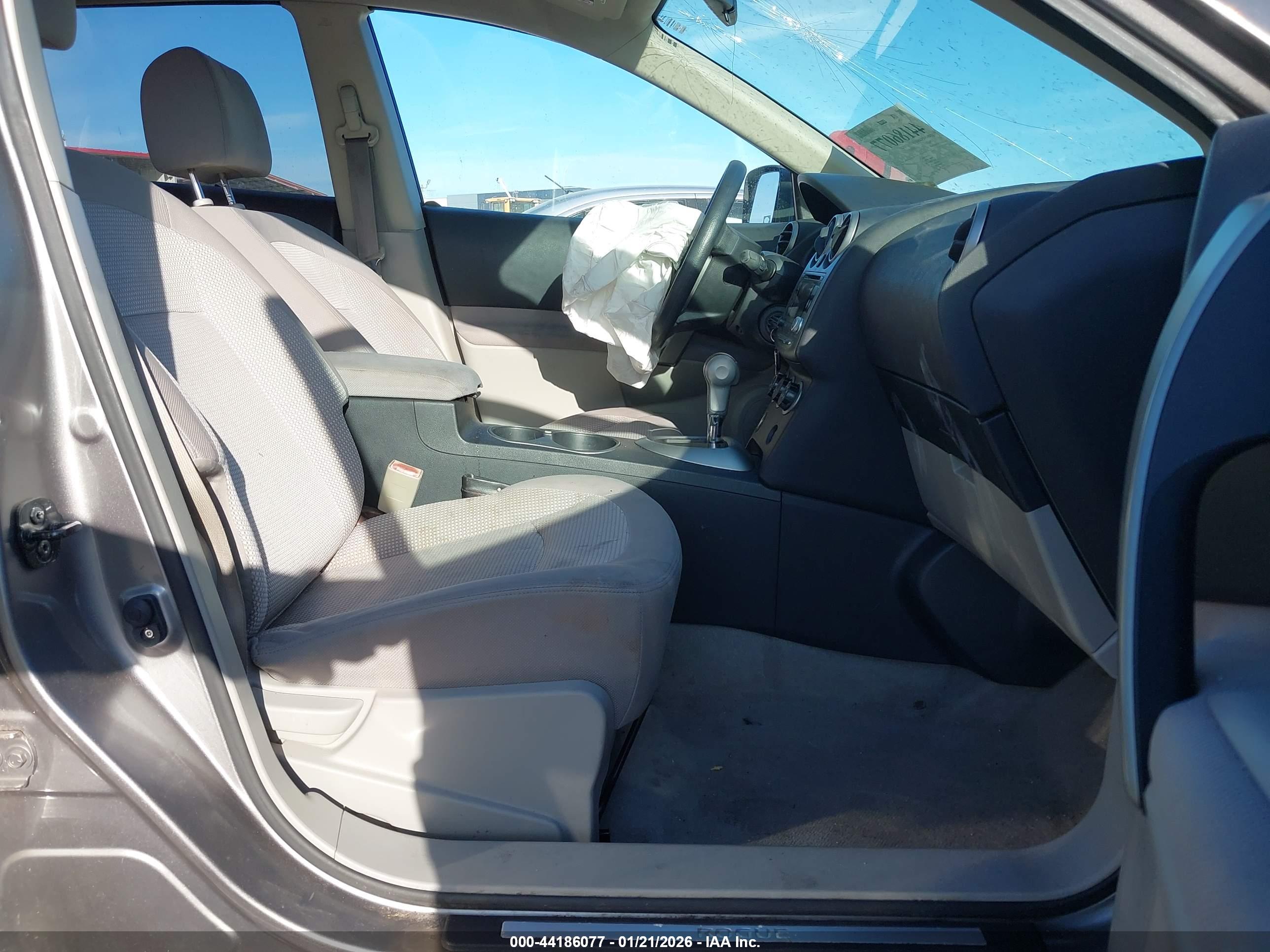 NISSAN ROGUE image 5