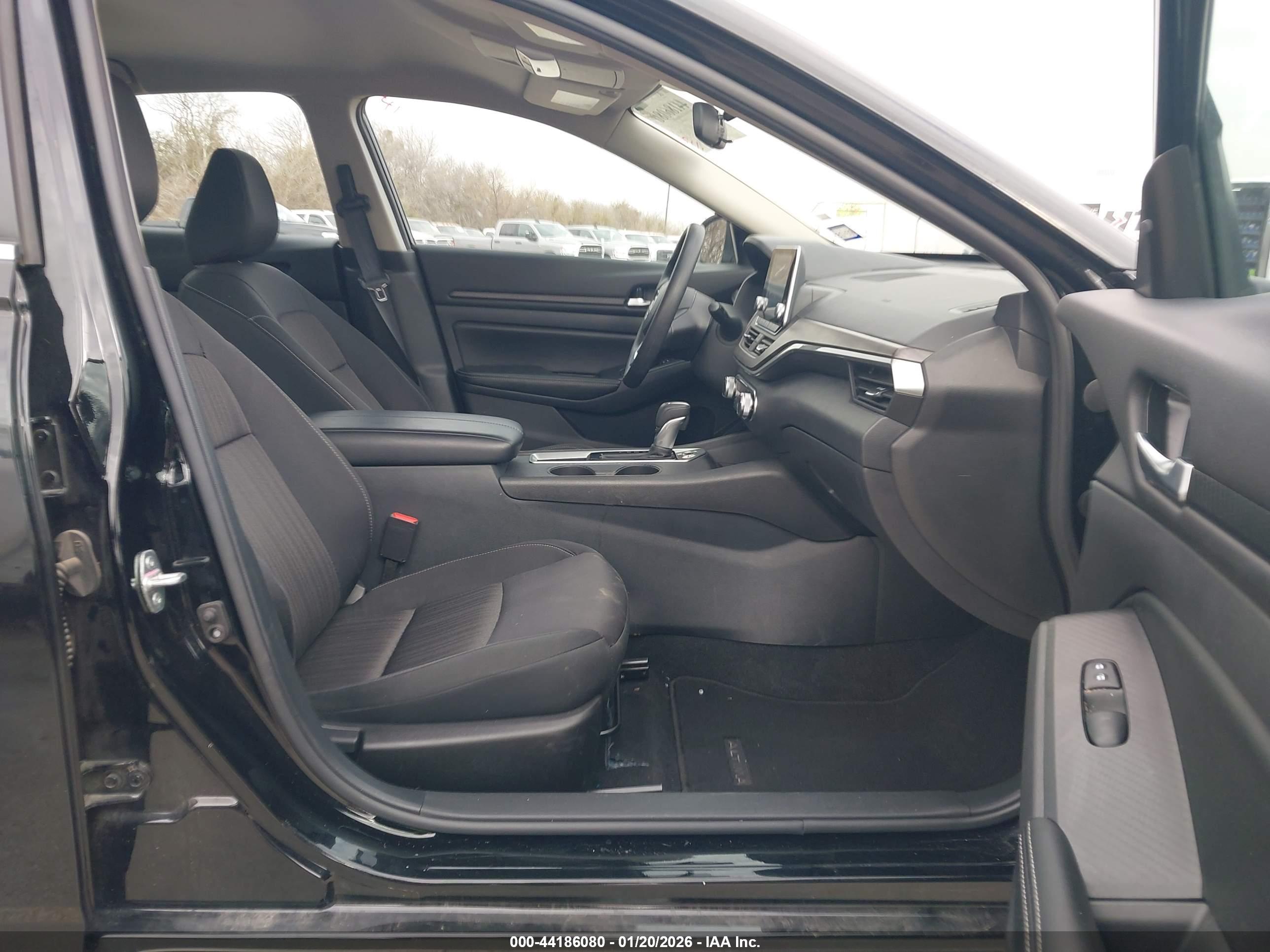 NISSAN ALTIMA image 5
