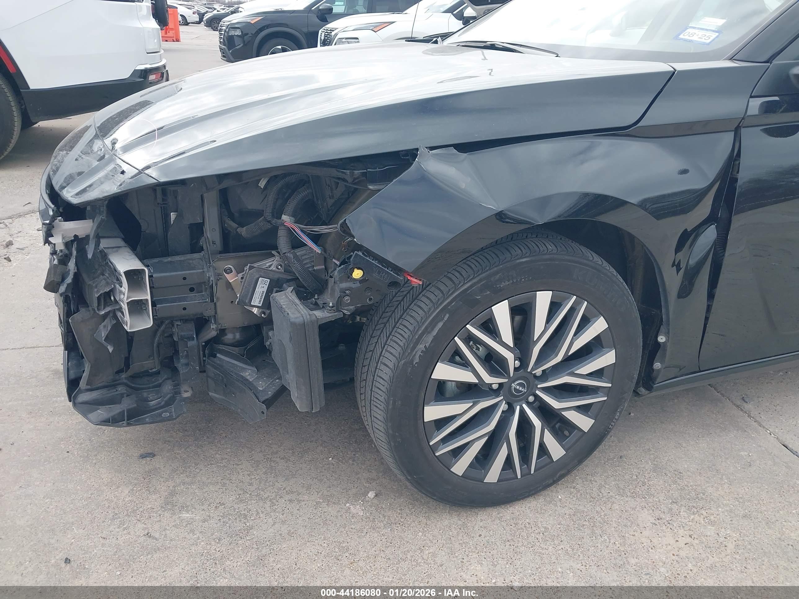 NISSAN ALTIMA image 6