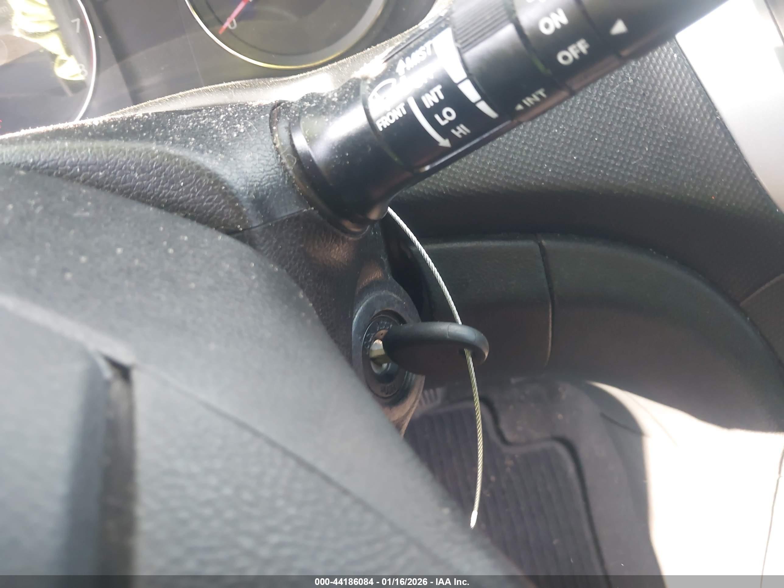 HYUNDAI ACCENT image 11