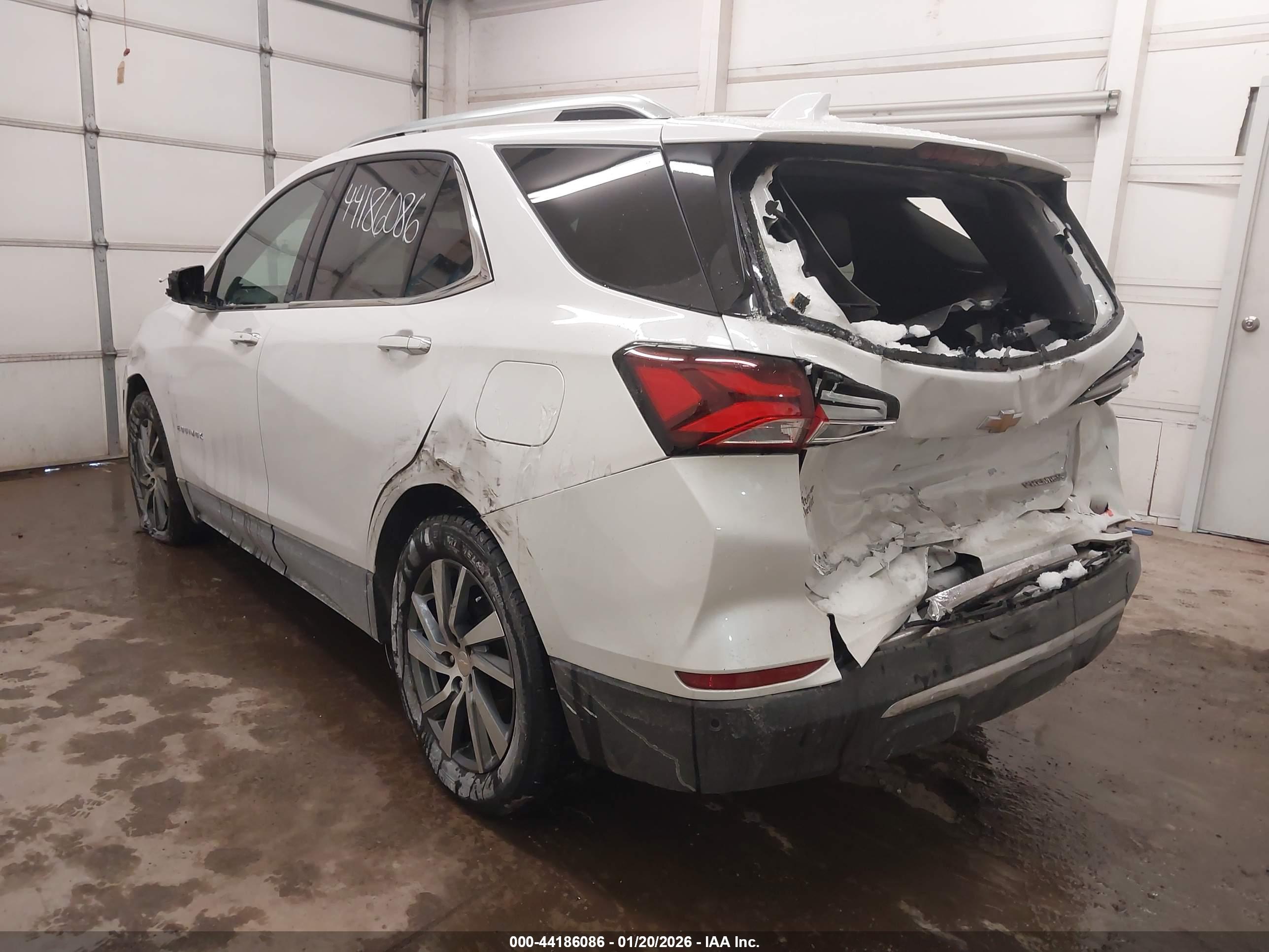 CHEVROLET EQUINOX image 3