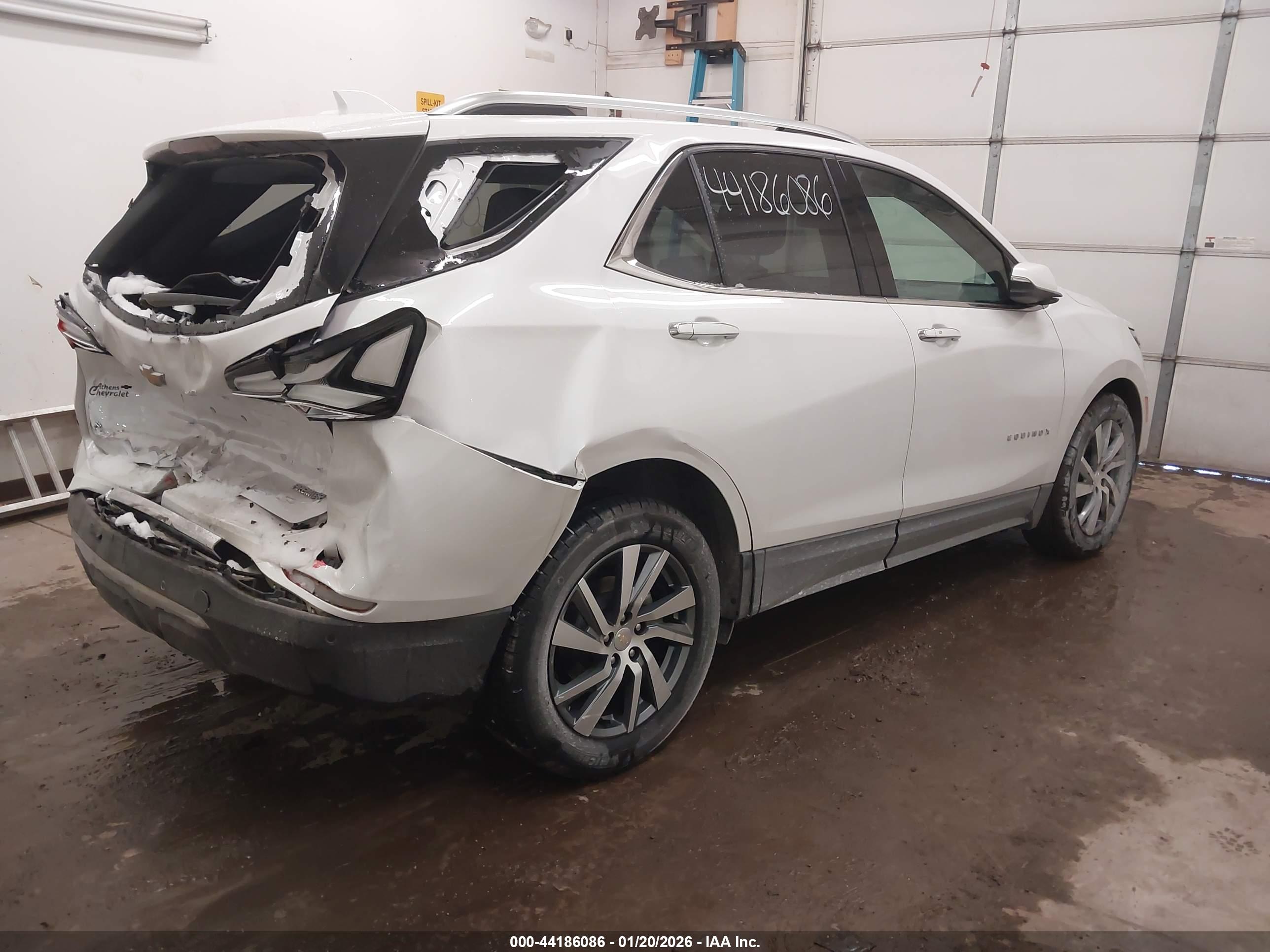 CHEVROLET EQUINOX image 4