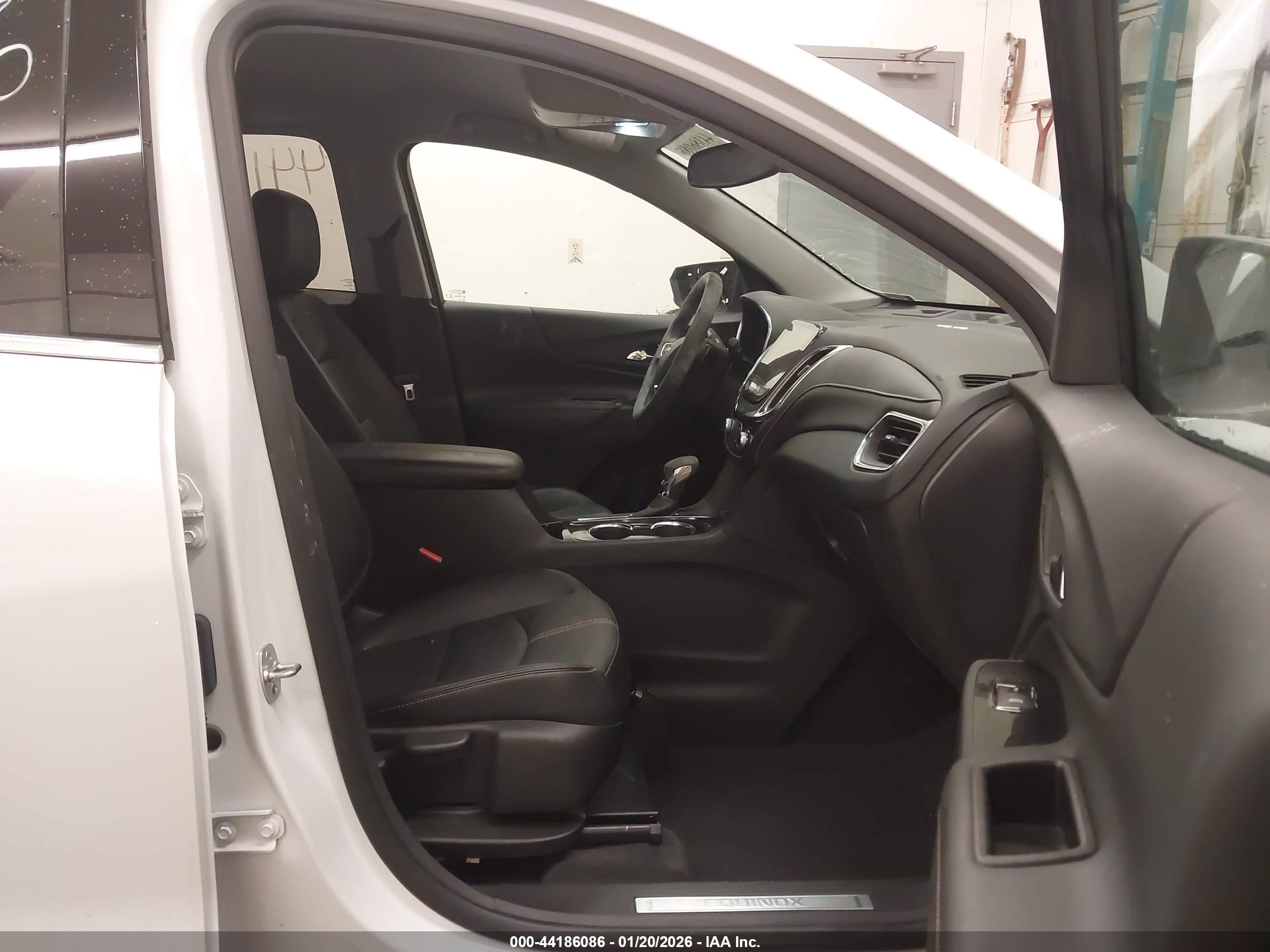 CHEVROLET EQUINOX image 5
