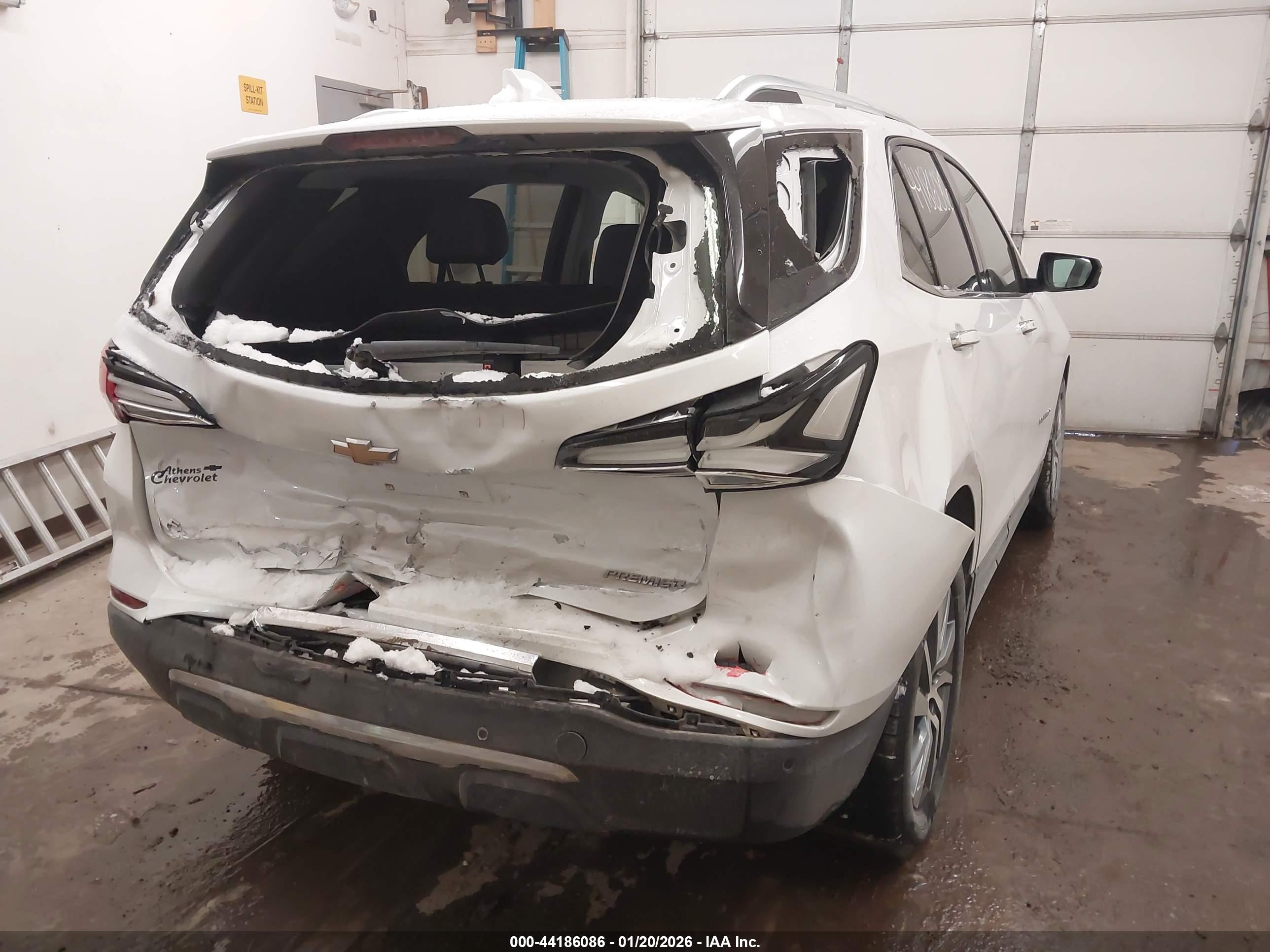 CHEVROLET EQUINOX image 6