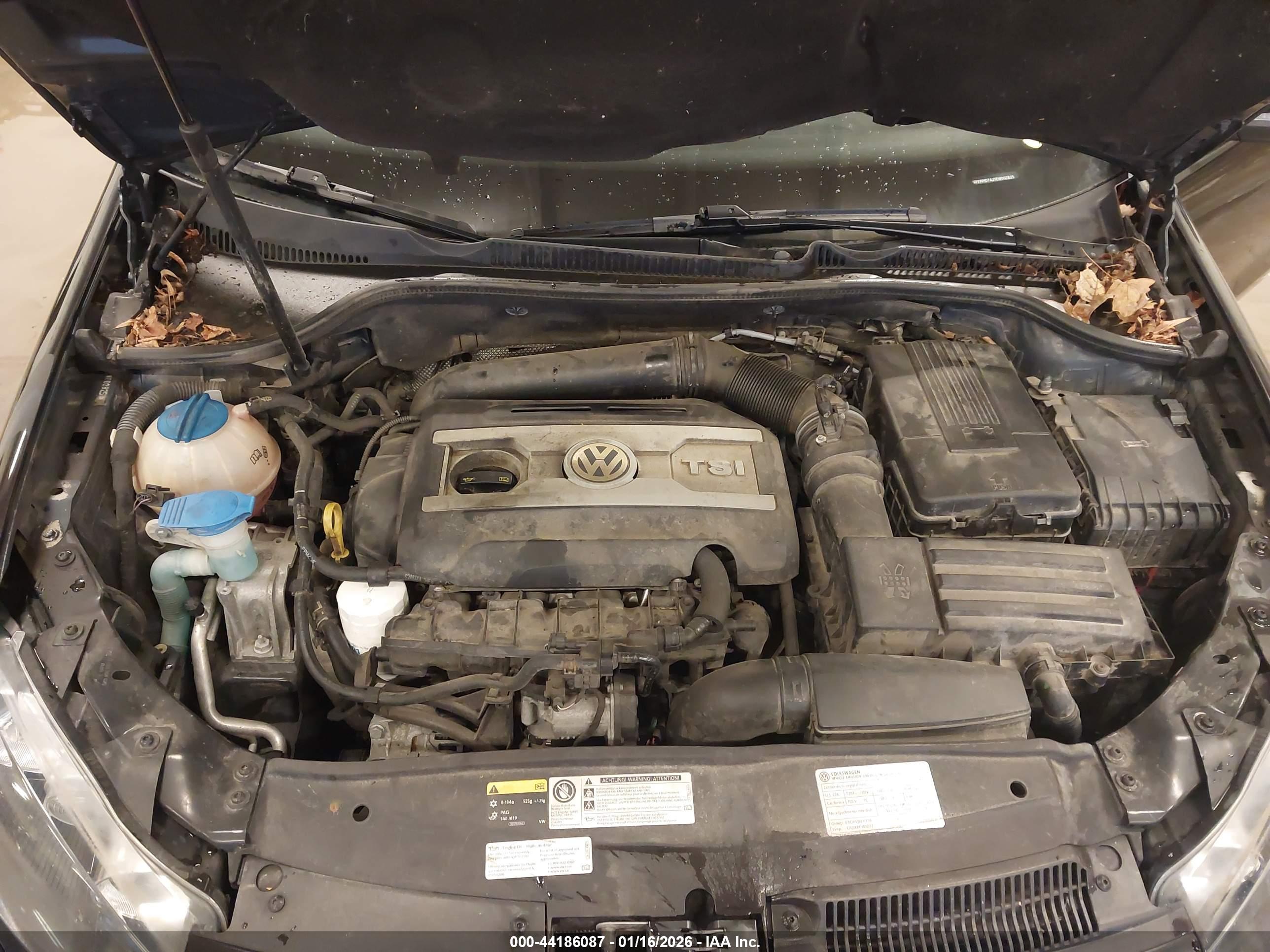 VOLKSWAGEN GTI image 10