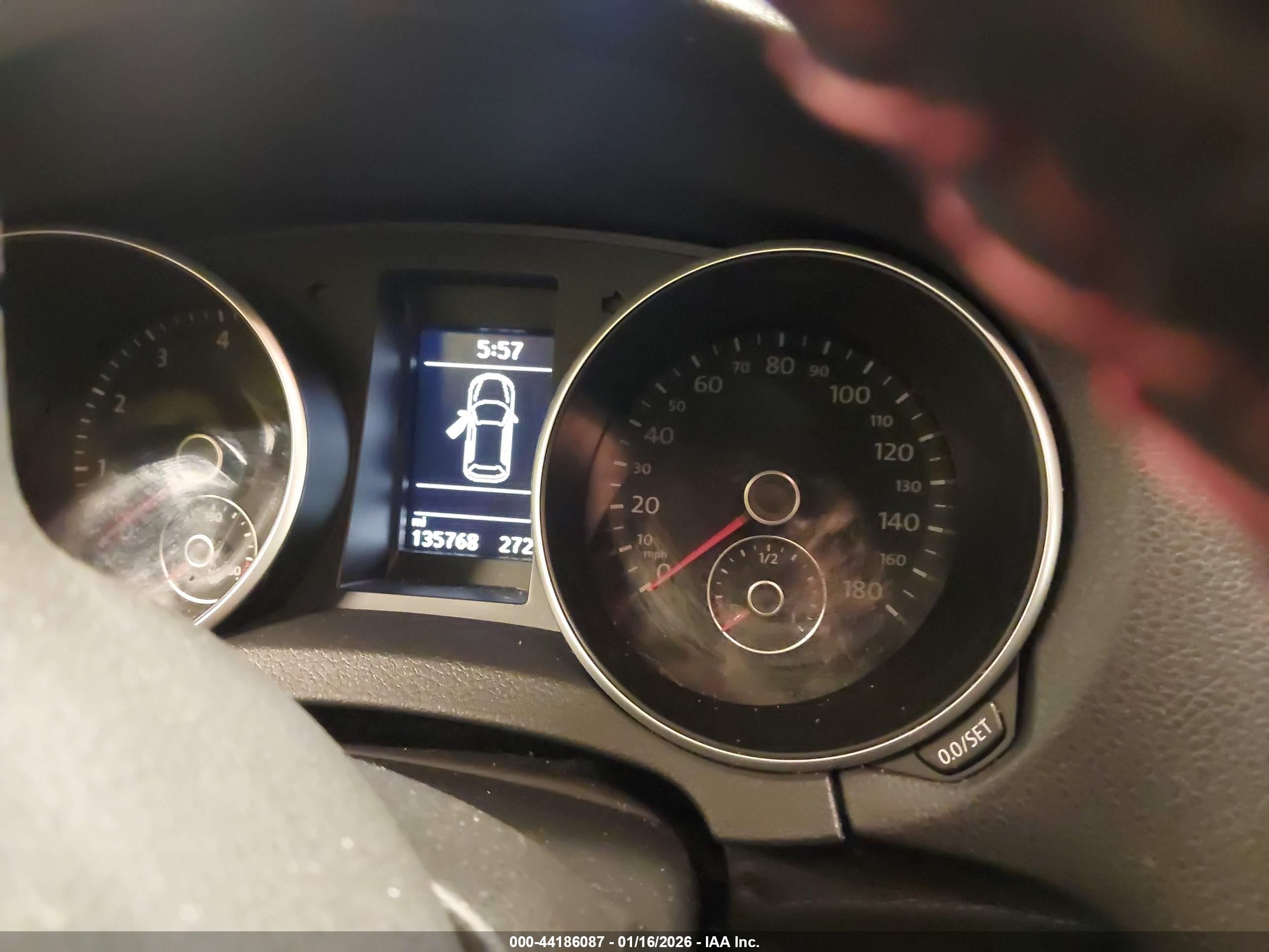VOLKSWAGEN GTI image 7