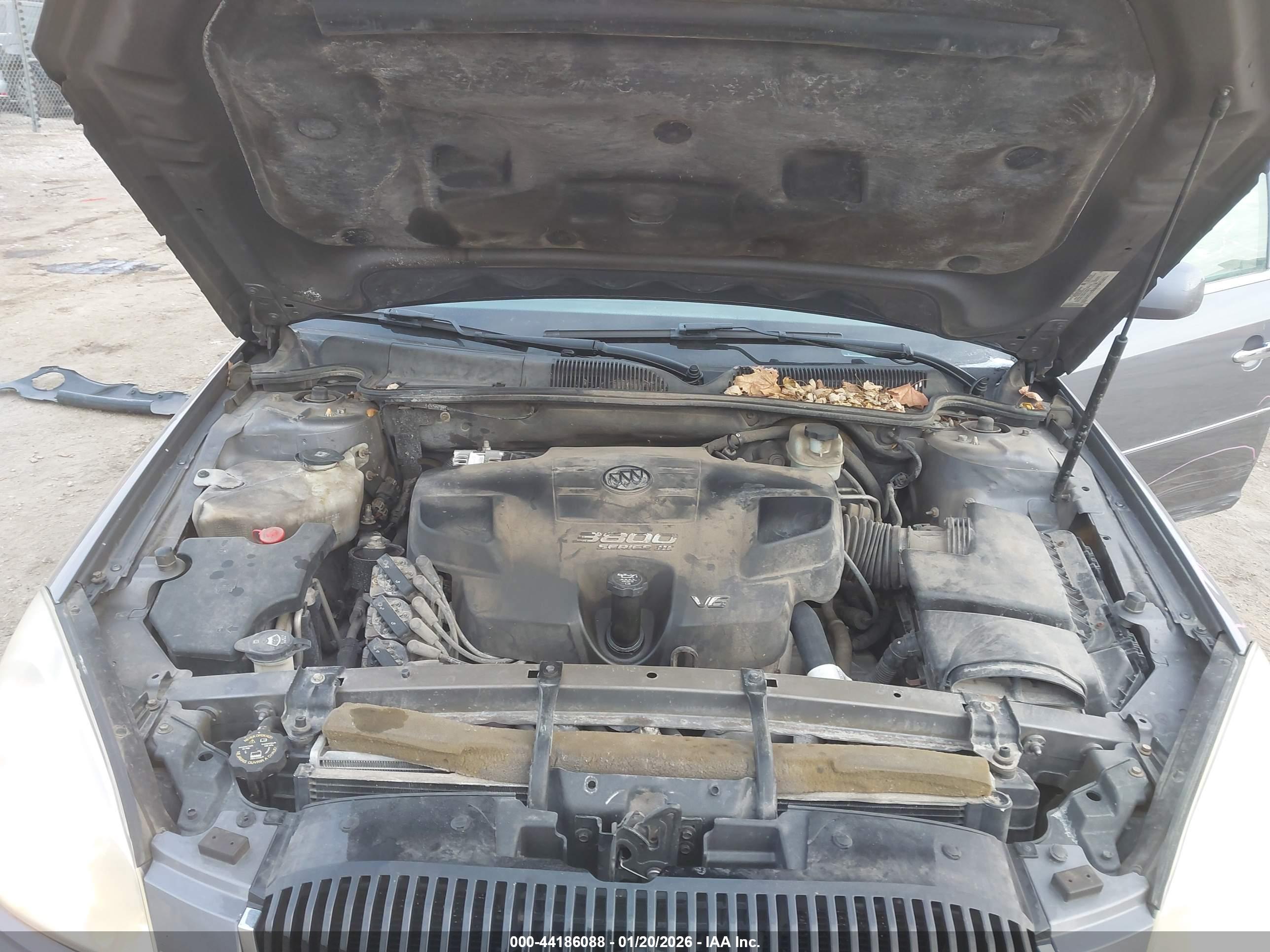BUICK LUCERNE image 10