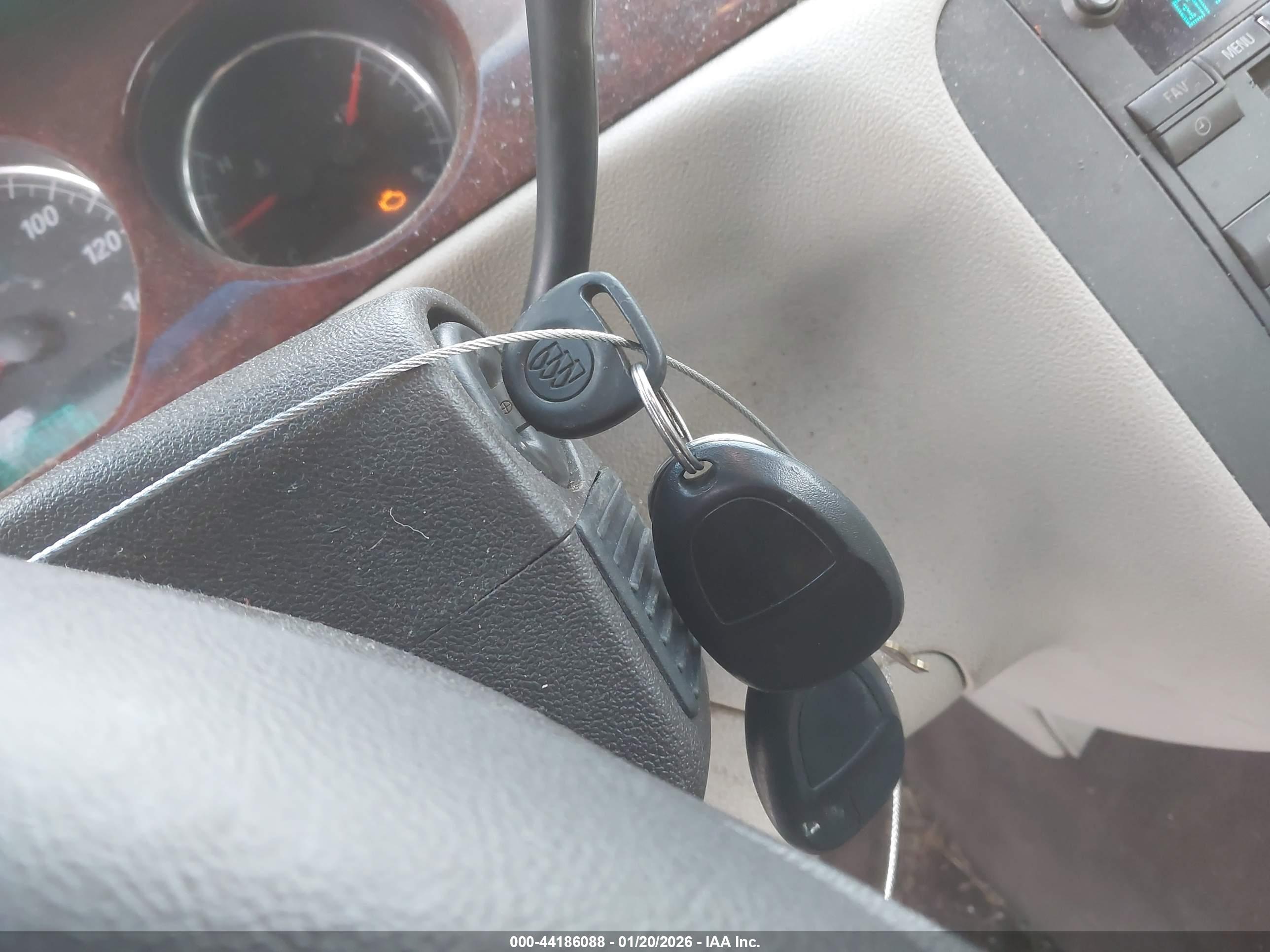 BUICK LUCERNE image 11
