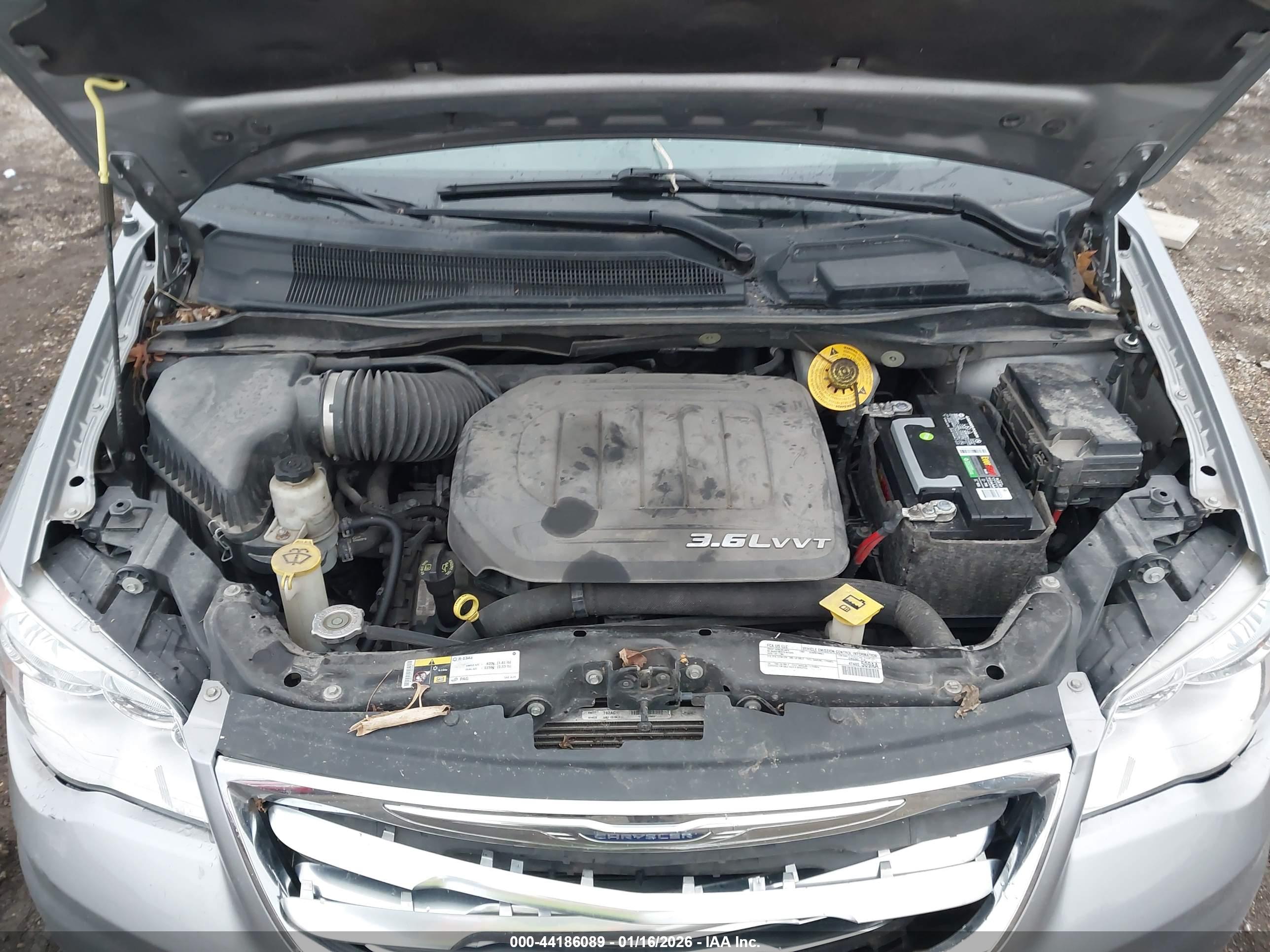 CHRYSLER TOWN image 10