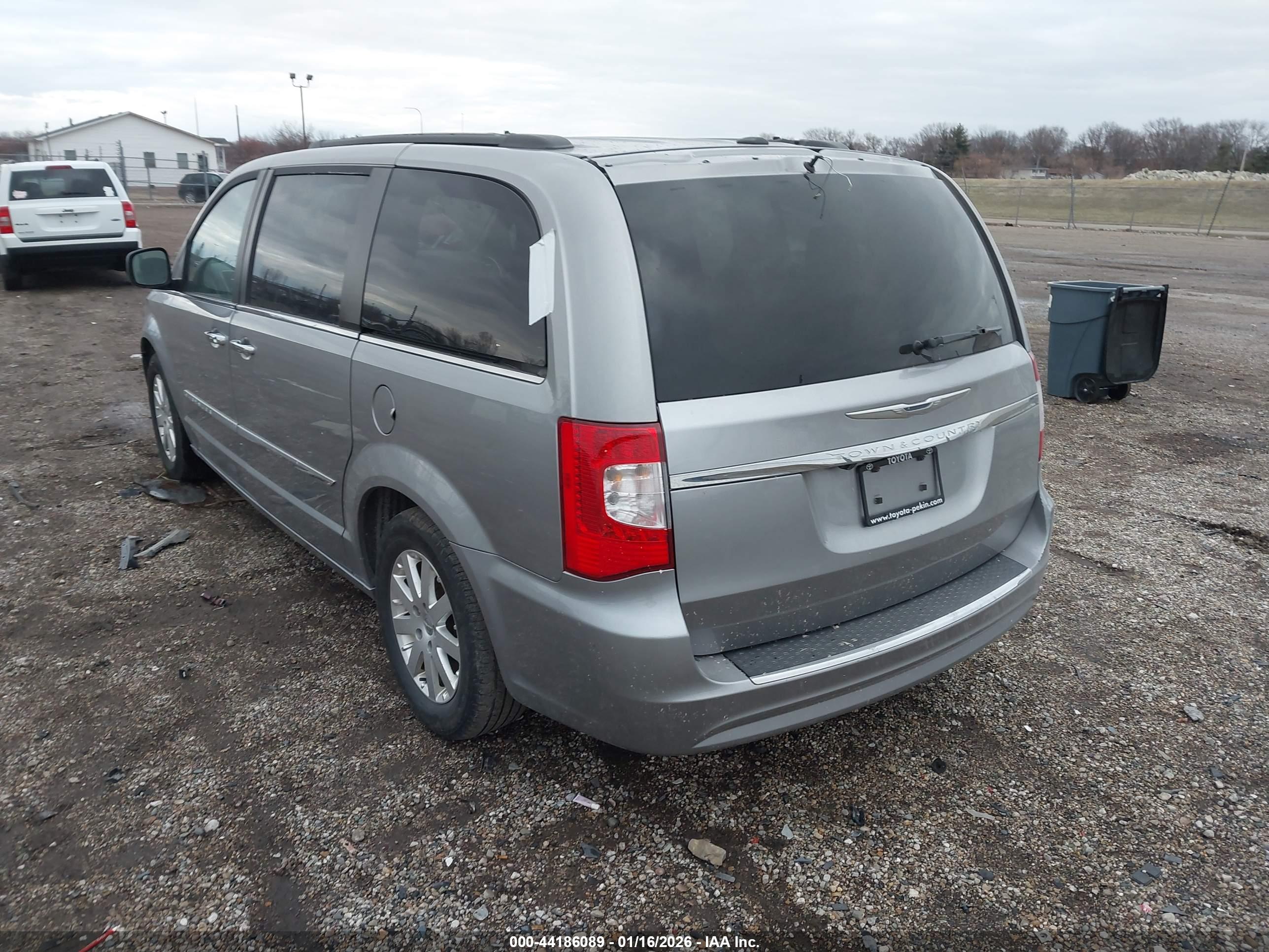 CHRYSLER TOWN image 3
