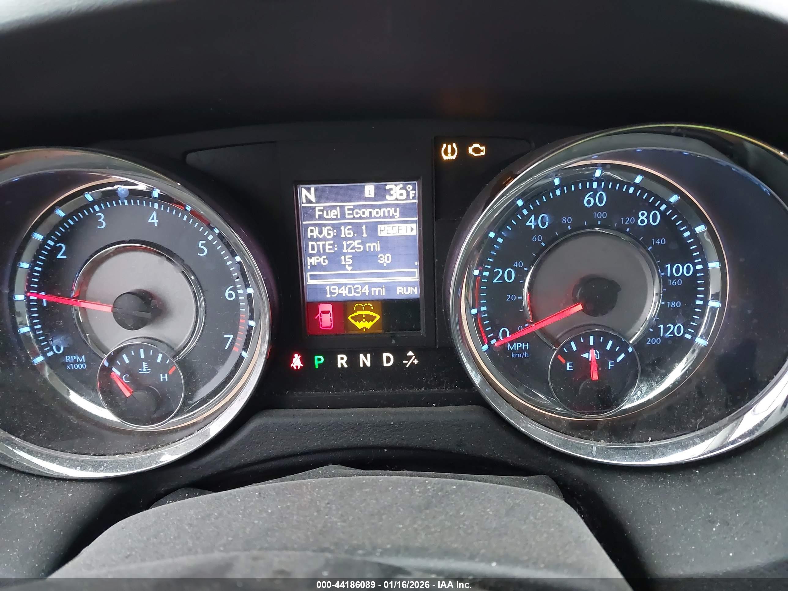 CHRYSLER TOWN image 7